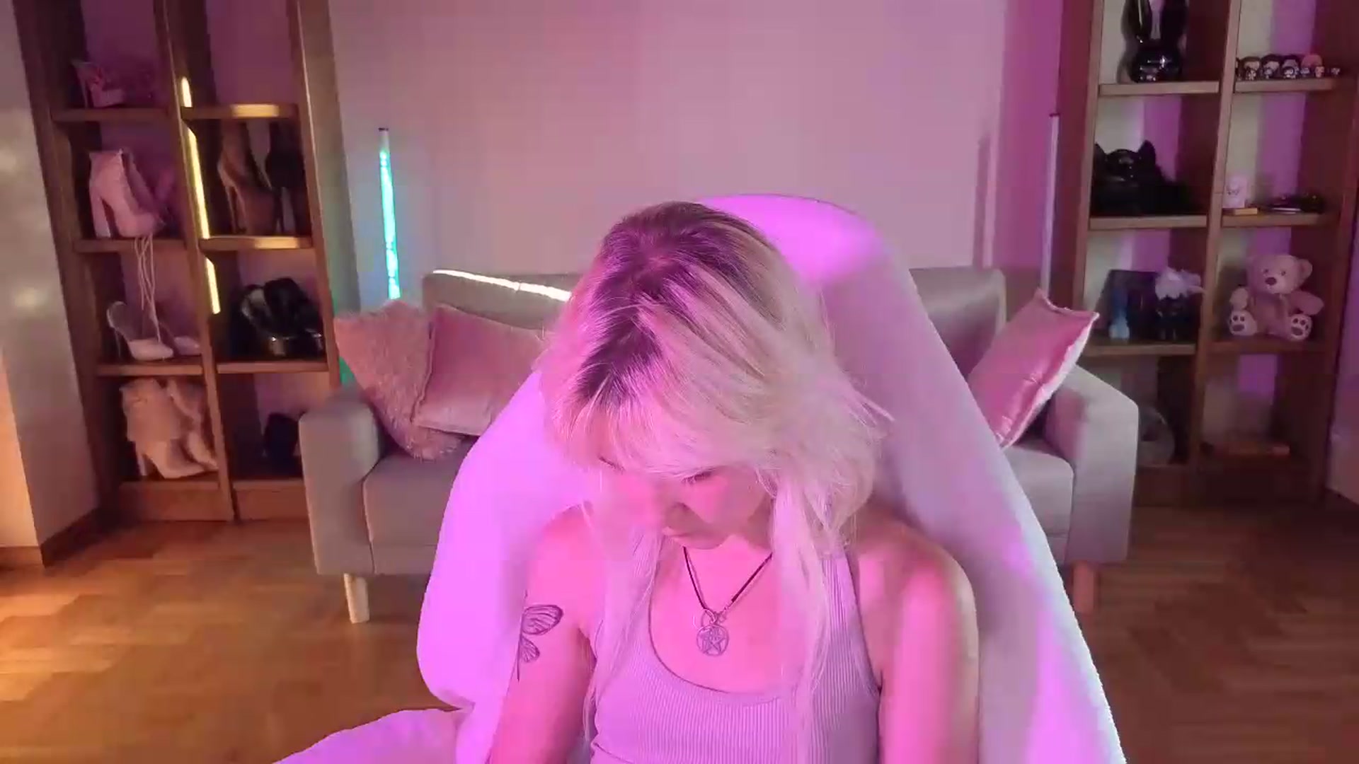 Gallery image thumbnail from LilyBloom's myfreecams stream on, 06/07/2026, 18:21 image 5 of 20