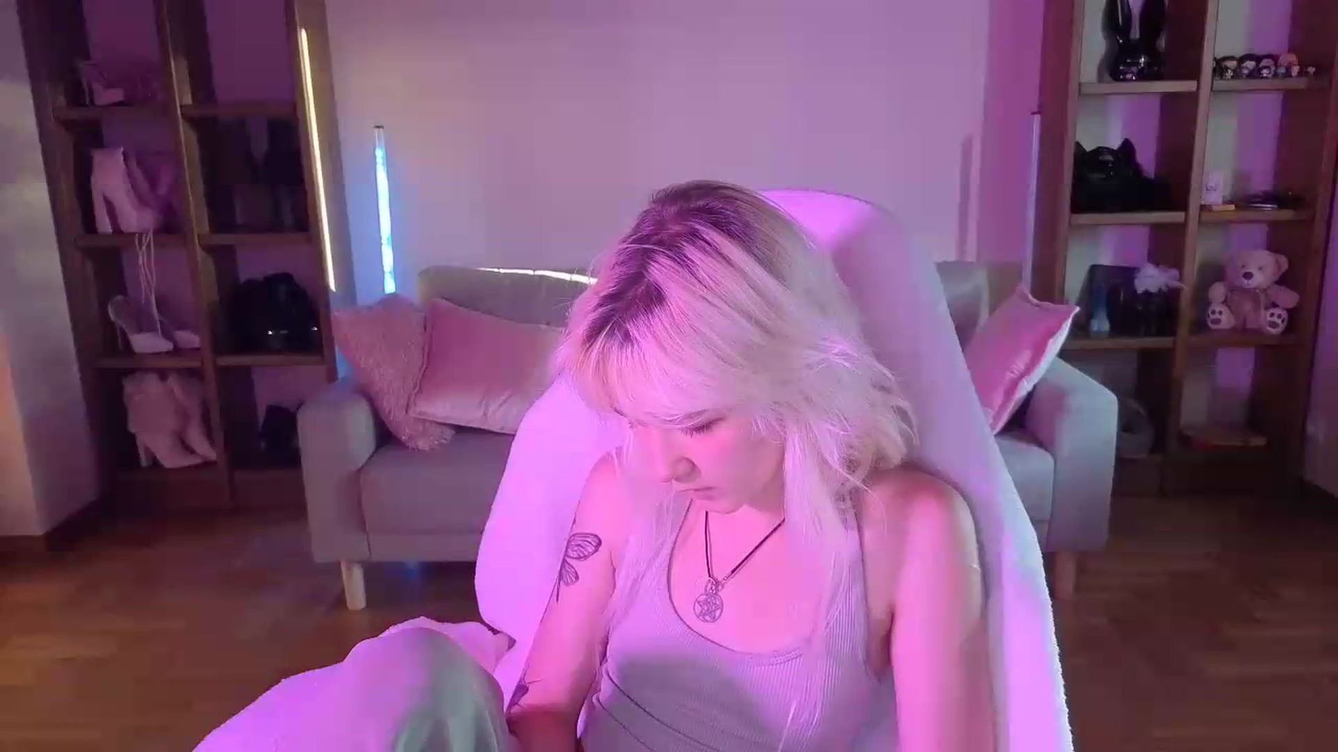 Gallery image thumbnail from LilyBloom's myfreecams stream on, 06/07/2026, 18:21 image 7 of 20