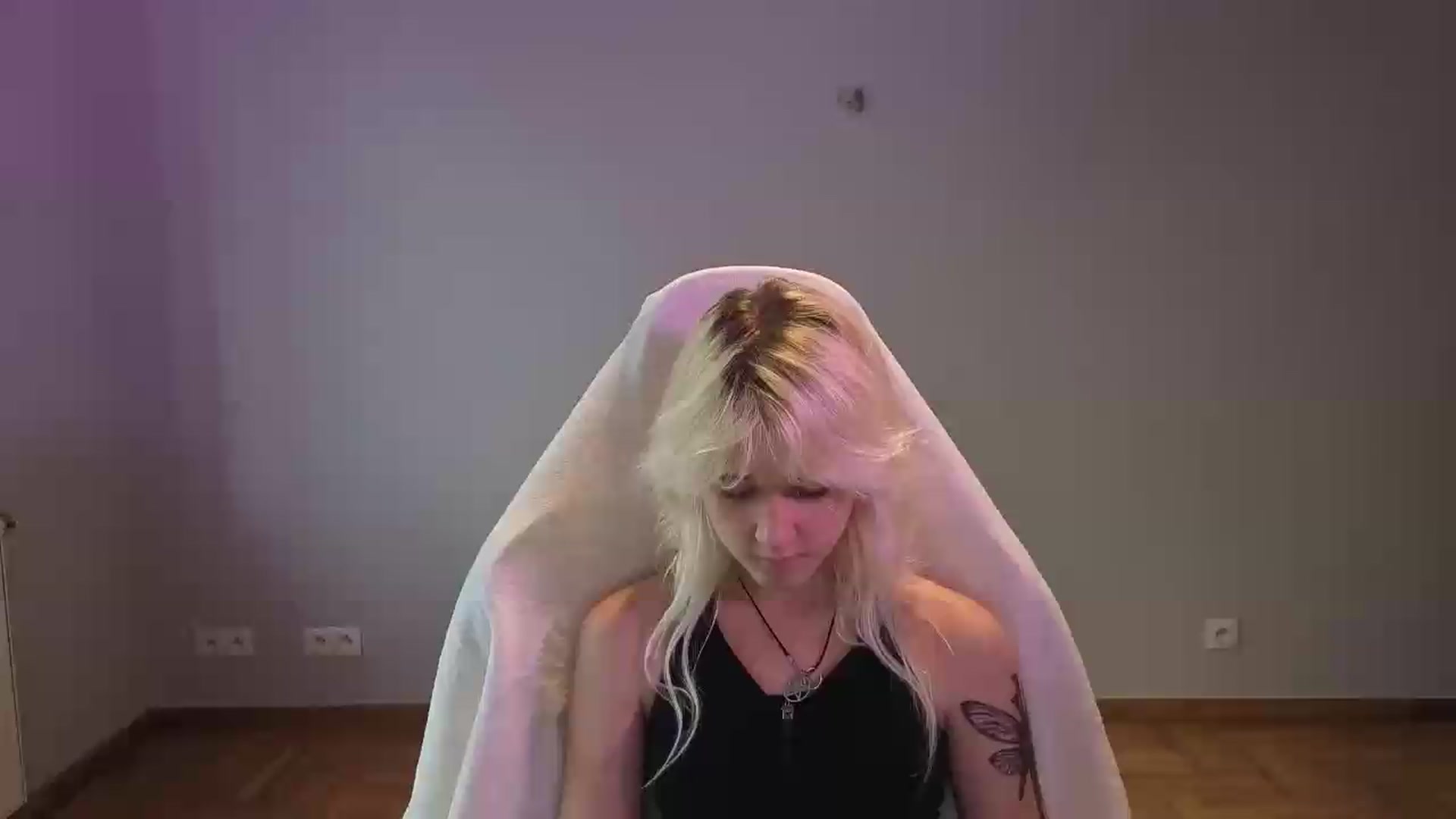 Gallery image thumbnail from LilyBloom's myfreecams stream on, 06/09/2026, 16:20 image 3 of 20