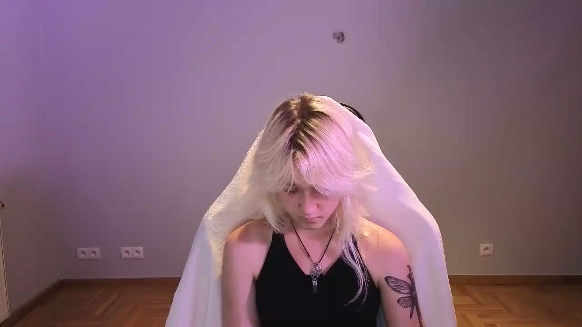 Gallery image thumbnail from LilyBloom's myfreecams stream on, 06/09/2026, 16:20 image 16 of 20