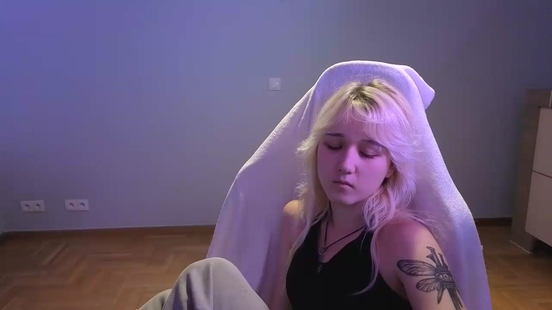 Gallery image thumbnail from LilyBloom's myfreecams stream on, 06/09/2026, 18:41 image 12 of 20