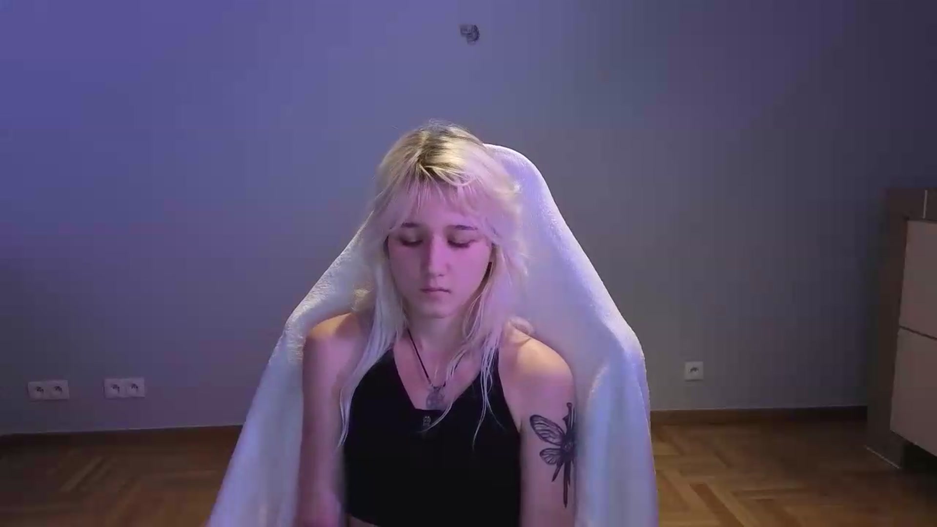Gallery image thumbnail from LilyBloom's myfreecams stream on, 06/09/2026, 20:34 image 16 of 20