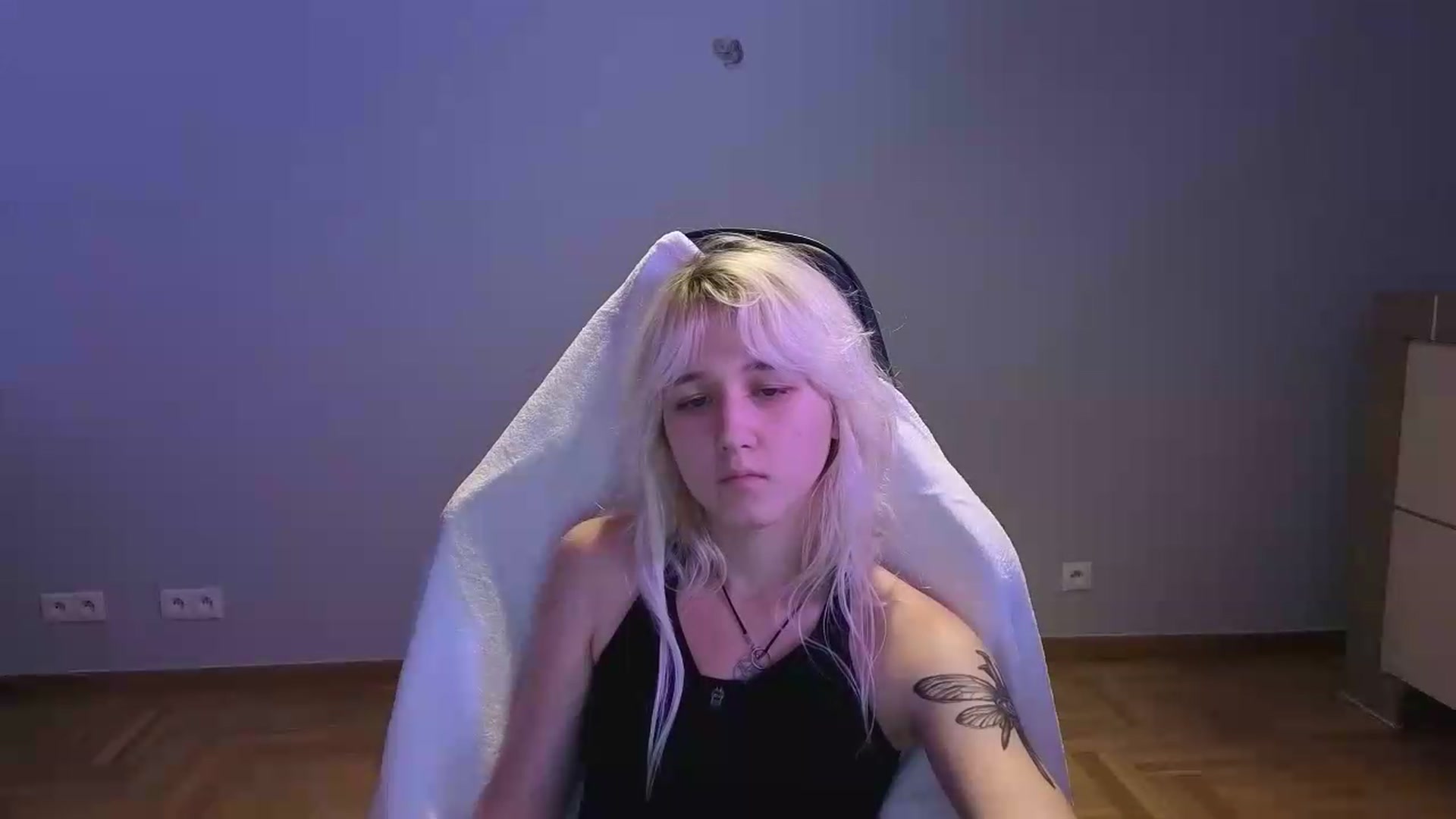 Gallery image thumbnail from LilyBloom's myfreecams stream on, 06/09/2026, 20:34 image 13 of 20