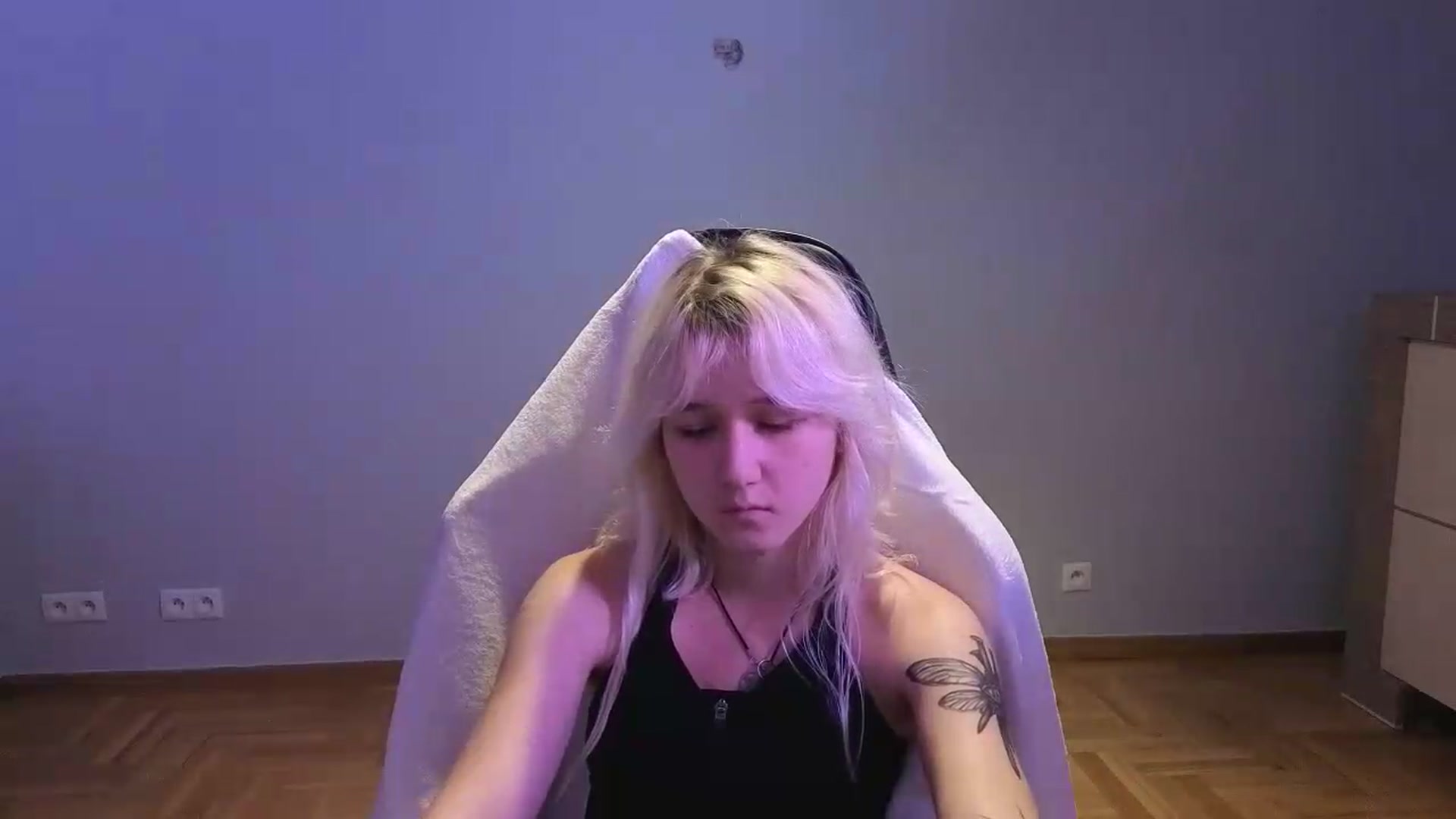 Gallery image thumbnail from LilyBloom's myfreecams stream on, 06/09/2026, 20:34 image 11 of 20
