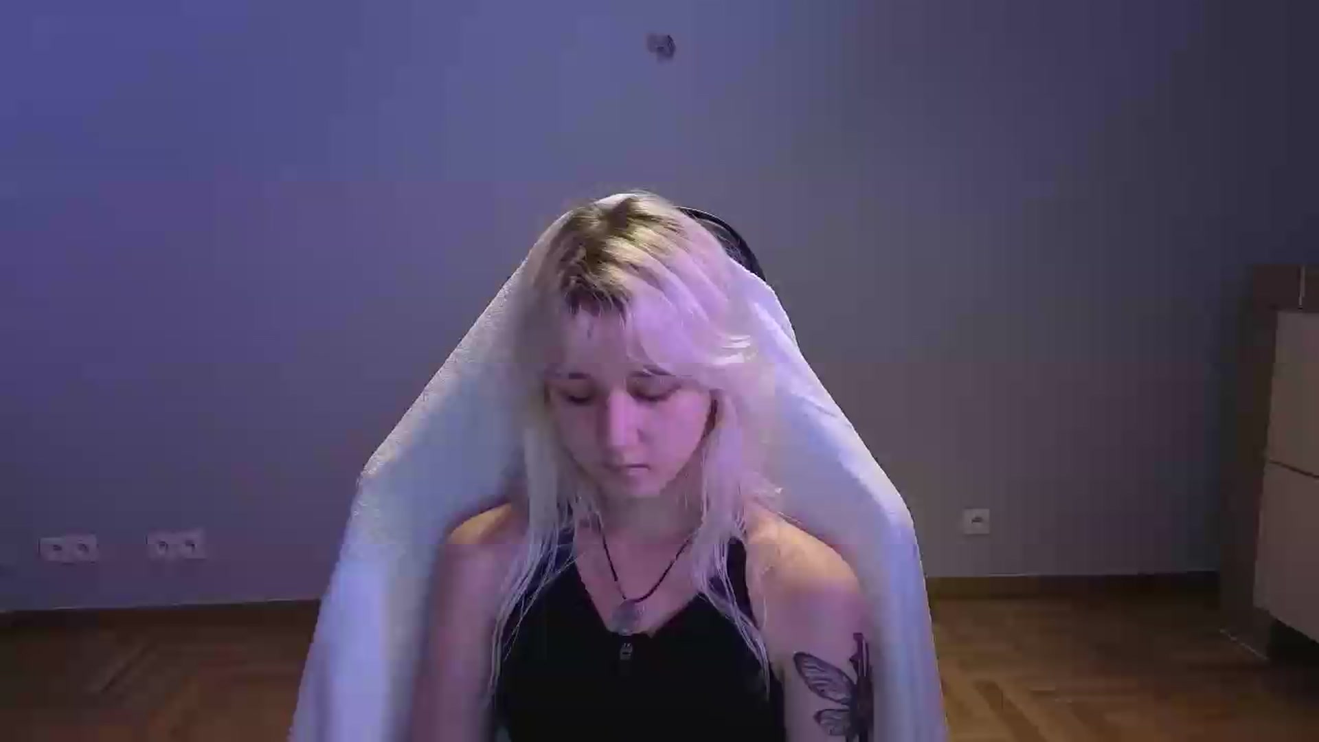 Gallery image thumbnail from LilyBloom's myfreecams stream on, 06/09/2026, 20:34 image 1 of 20