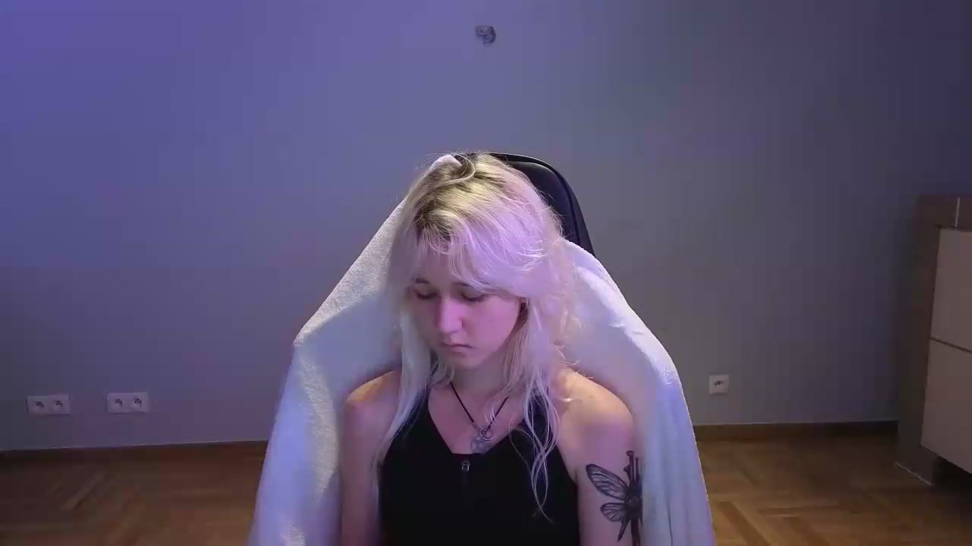 Gallery image thumbnail from LilyBloom's myfreecams stream on, 06/09/2026, 20:34 image 12 of 20