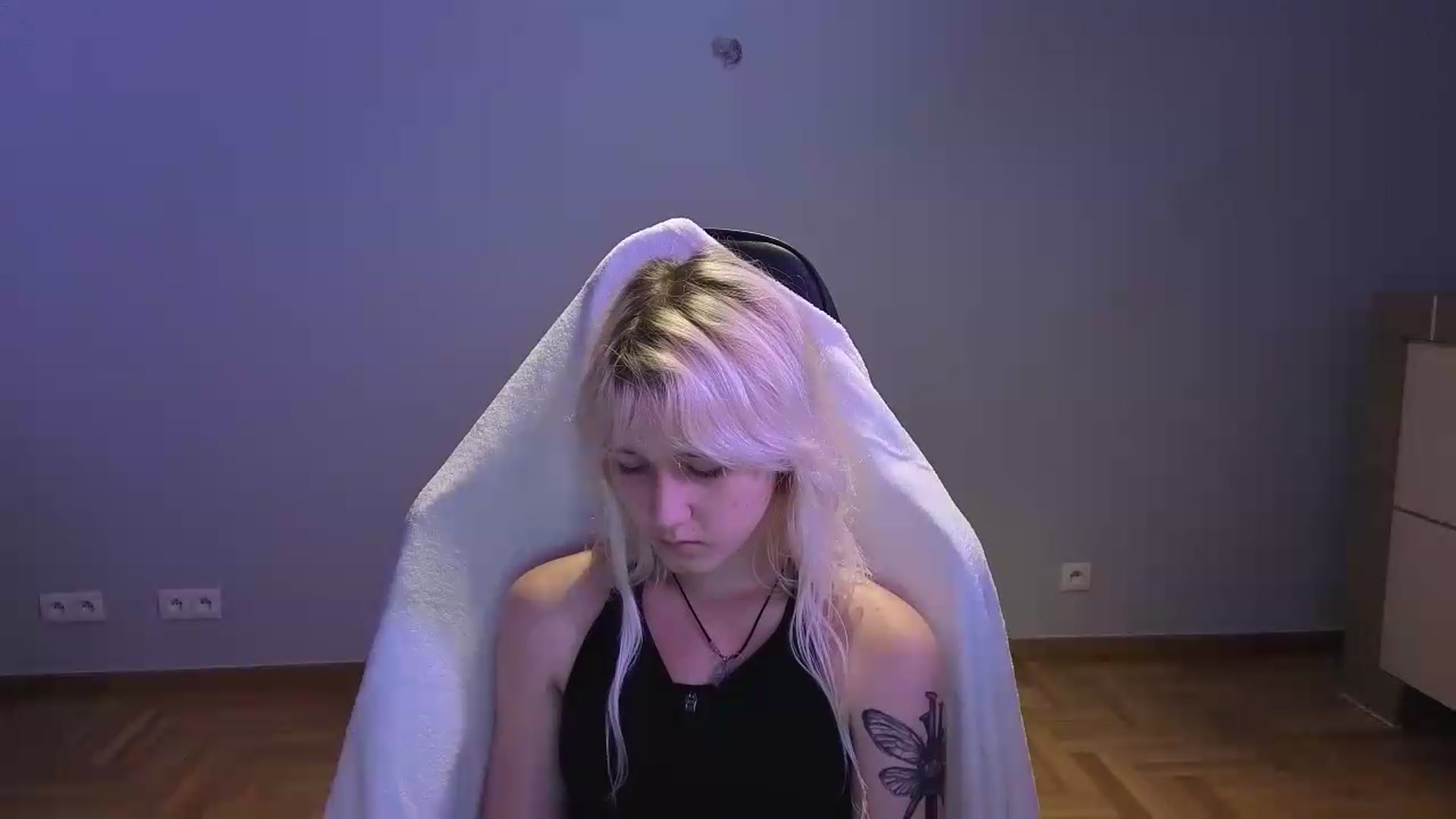 Gallery image thumbnail from LilyBloom's myfreecams stream on, 06/09/2026, 20:34 image 5 of 20