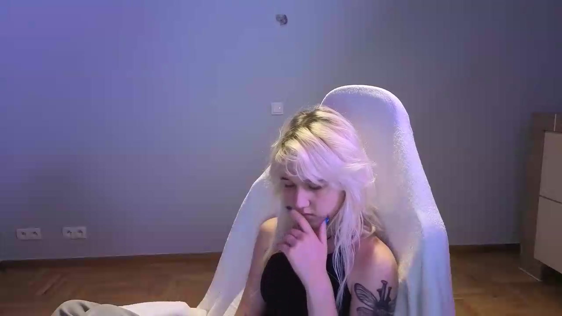 Gallery image thumbnail from LilyBloom's myfreecams stream on, 06/09/2026, 20:34 image 19 of 20