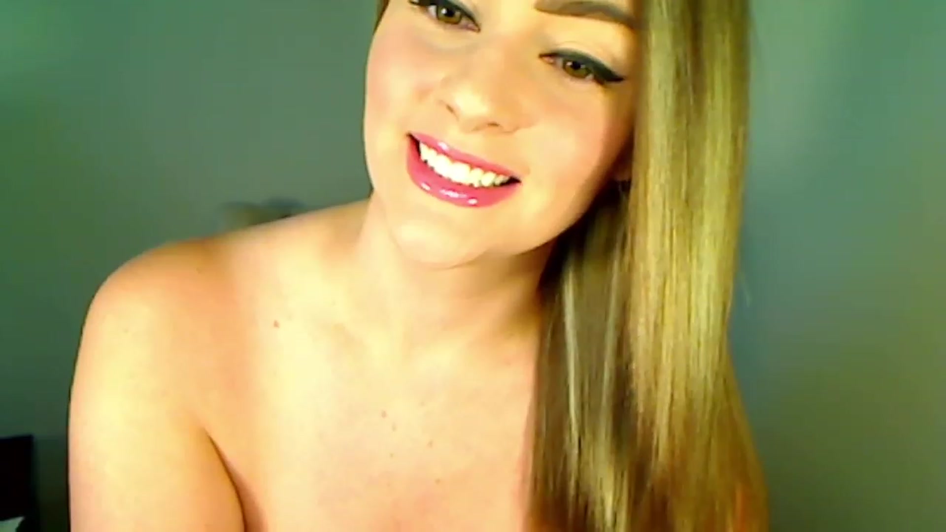 Gallery image thumbnail from LilyColt's myfreecams stream on, 11/21/2022, 17:08 image 4 of 20