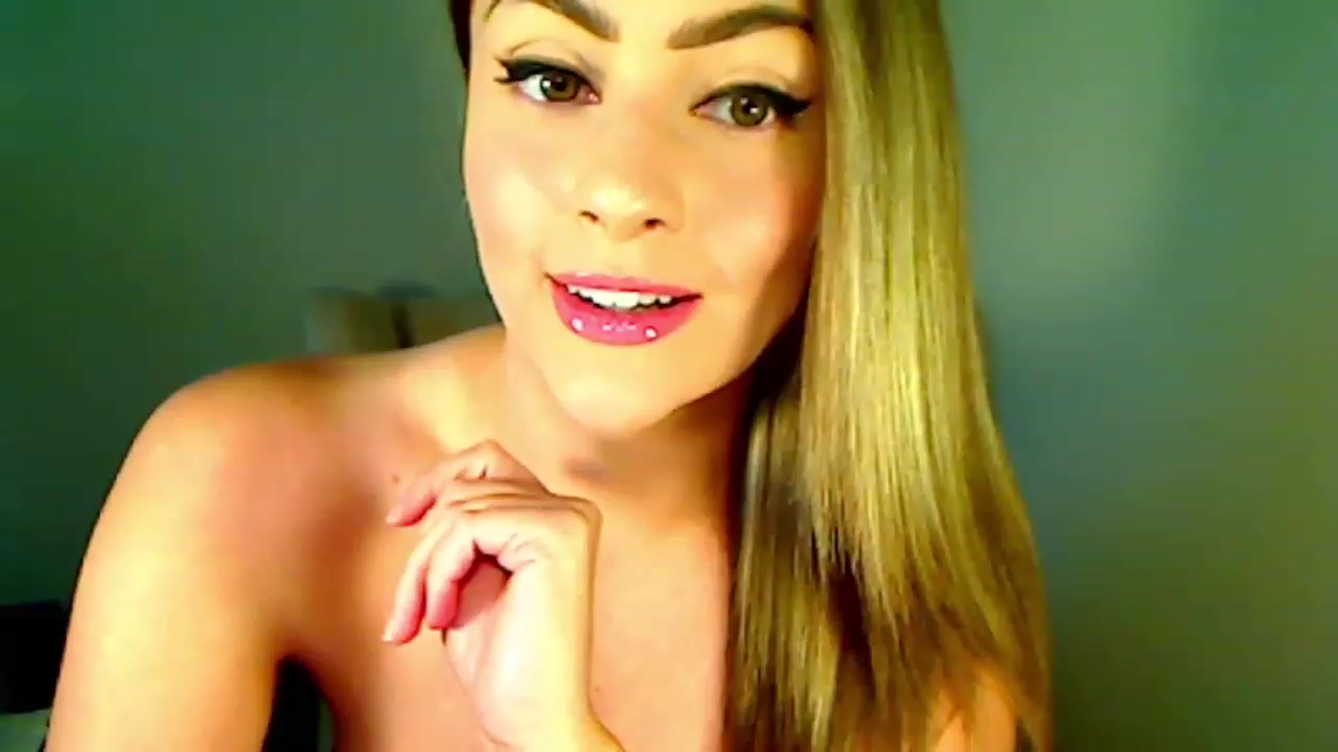 Gallery image thumbnail from LilyColt's myfreecams stream on, 11/21/2022, 18:42 image 12 of 20