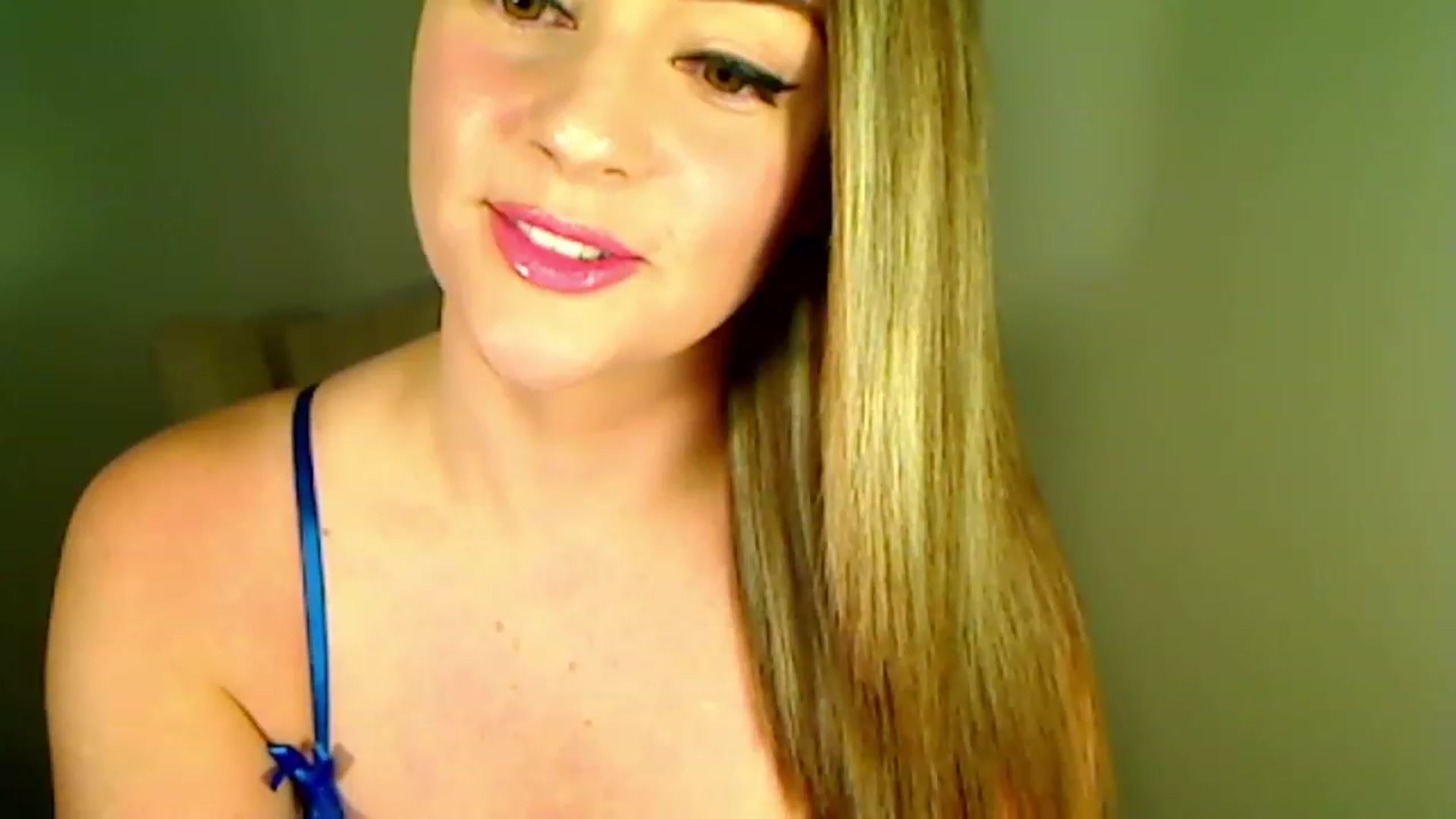 Gallery image thumbnail from LilyColt's myfreecams stream on, 12/05/2022, 18:28 image 20 of 20
