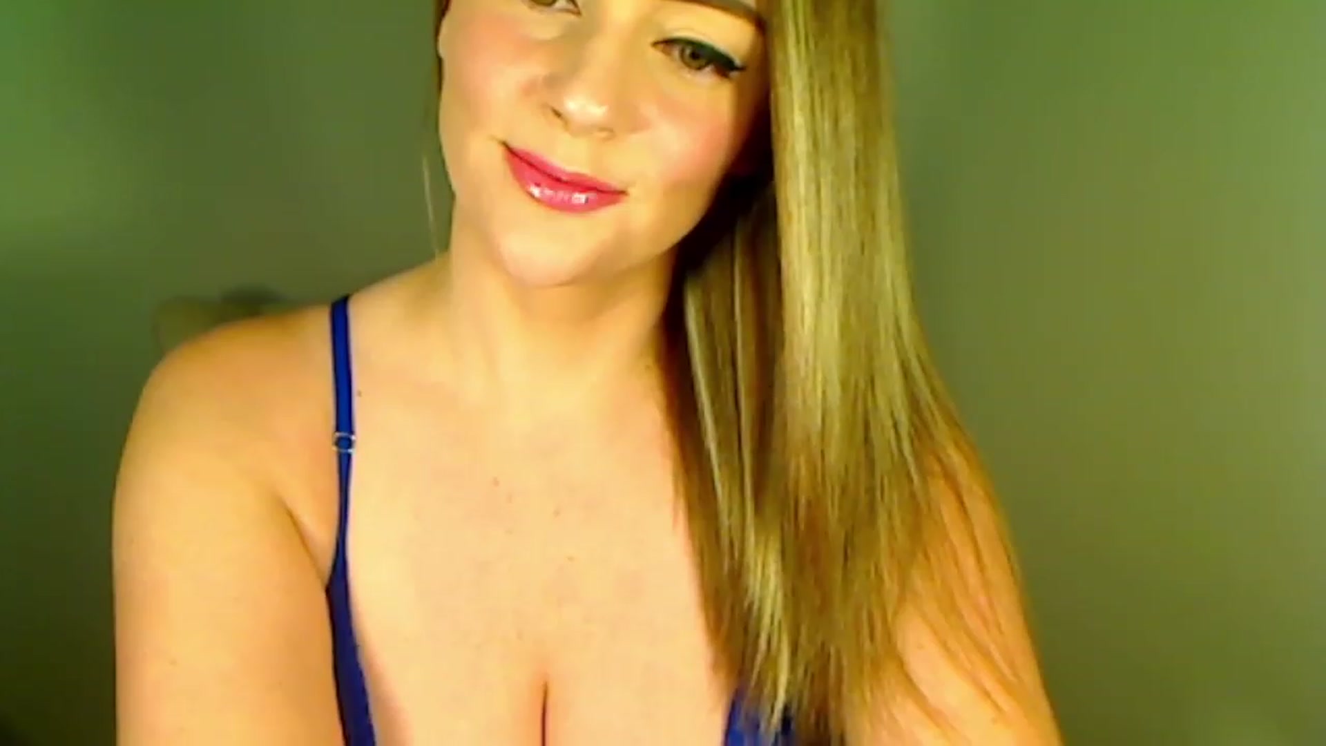 Gallery image thumbnail from LilyColt's myfreecams stream on, 12/07/2022, 17:11 image 15 of 20