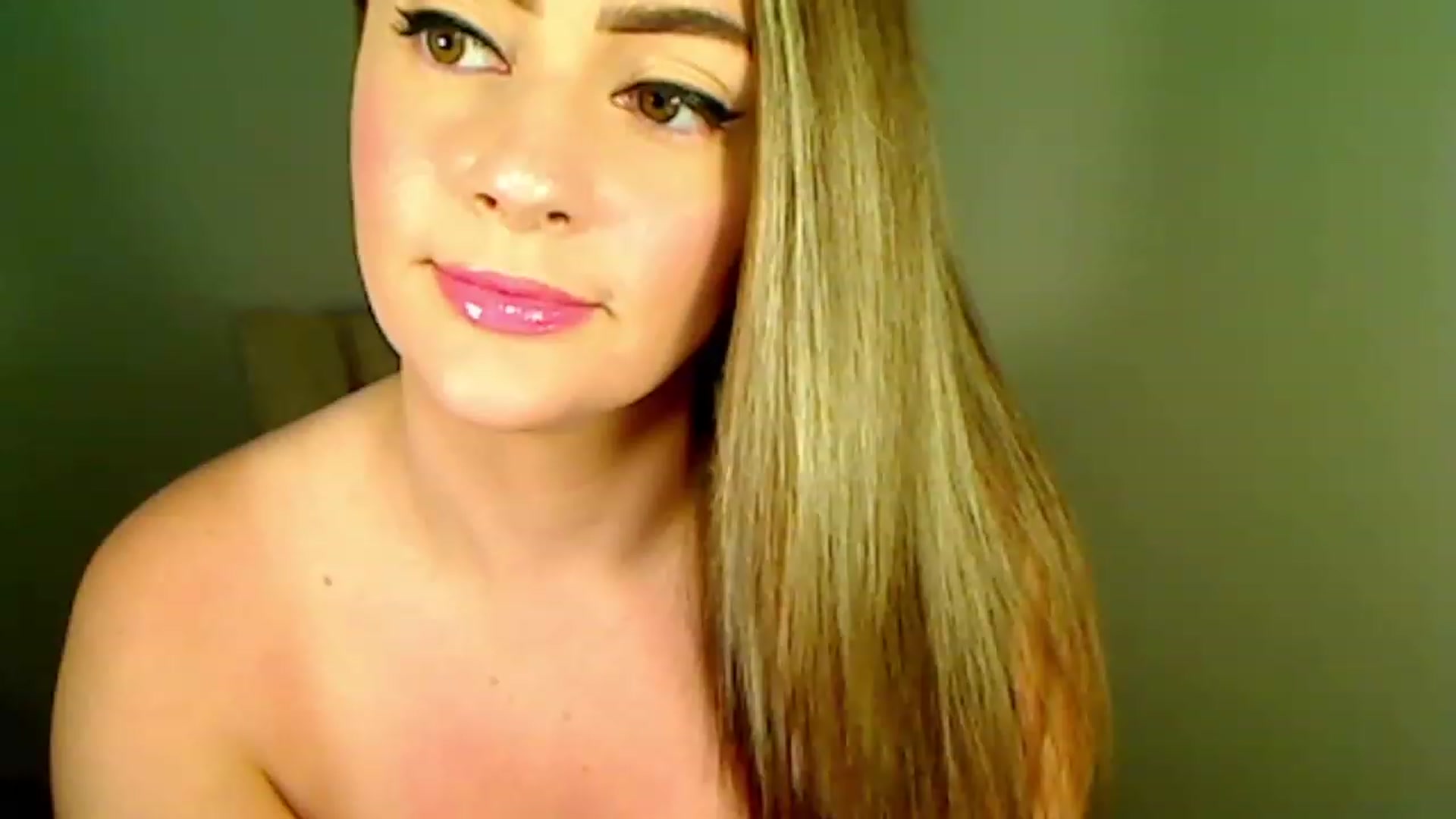 Gallery image thumbnail from LilyColt's myfreecams stream on, 12/09/2022, 17:32 image 1 of 20