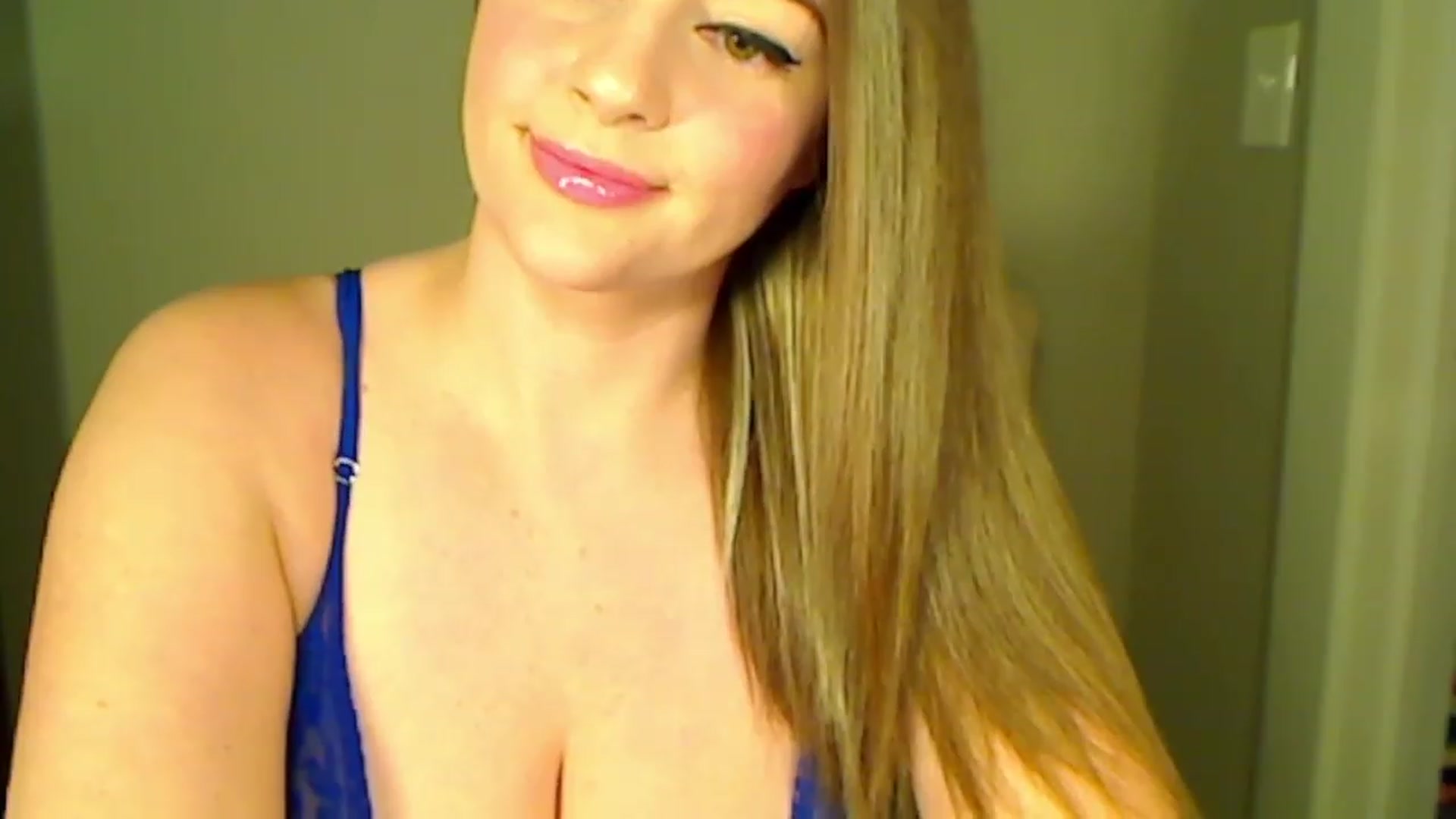 Gallery image thumbnail from LilyColt's myfreecams stream on, 02/02/2023, 18:28 image 12 of 20