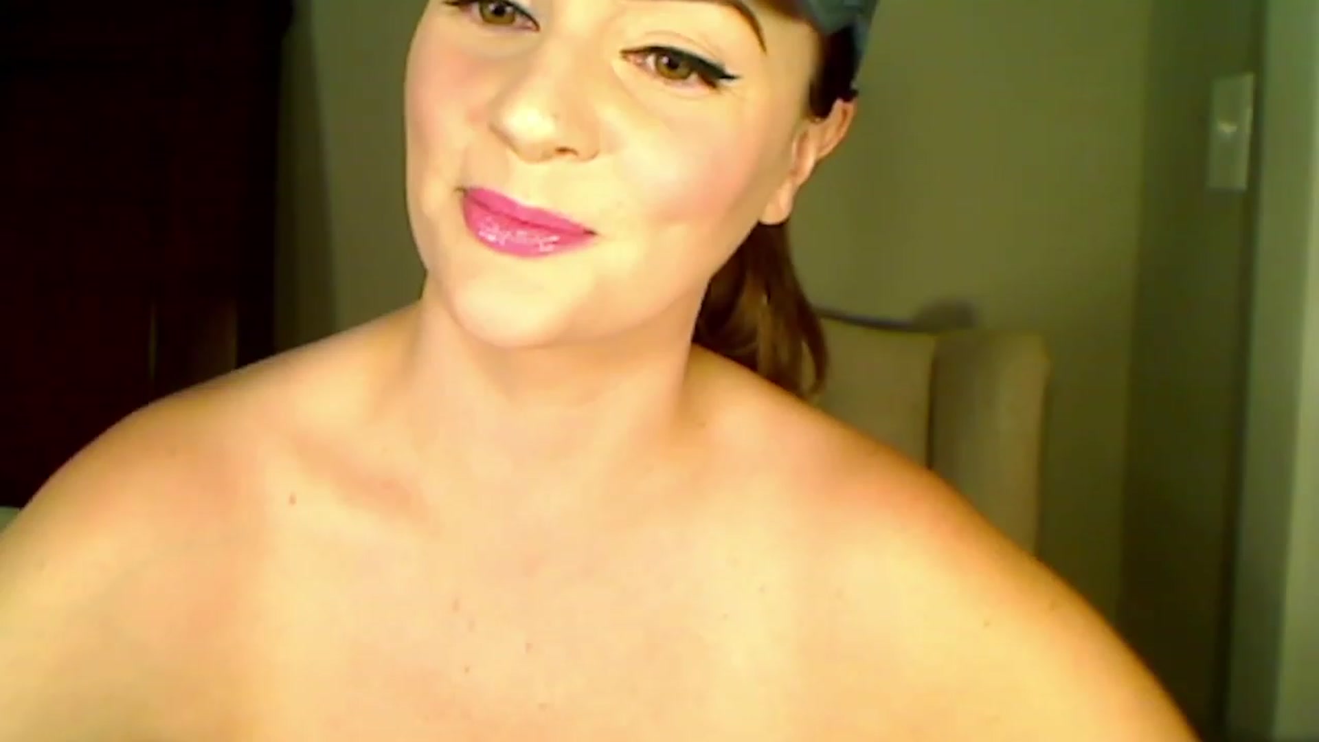 Gallery image thumbnail from LilyColt's myfreecams stream on, 03/29/2023, 17:30 image 5 of 20