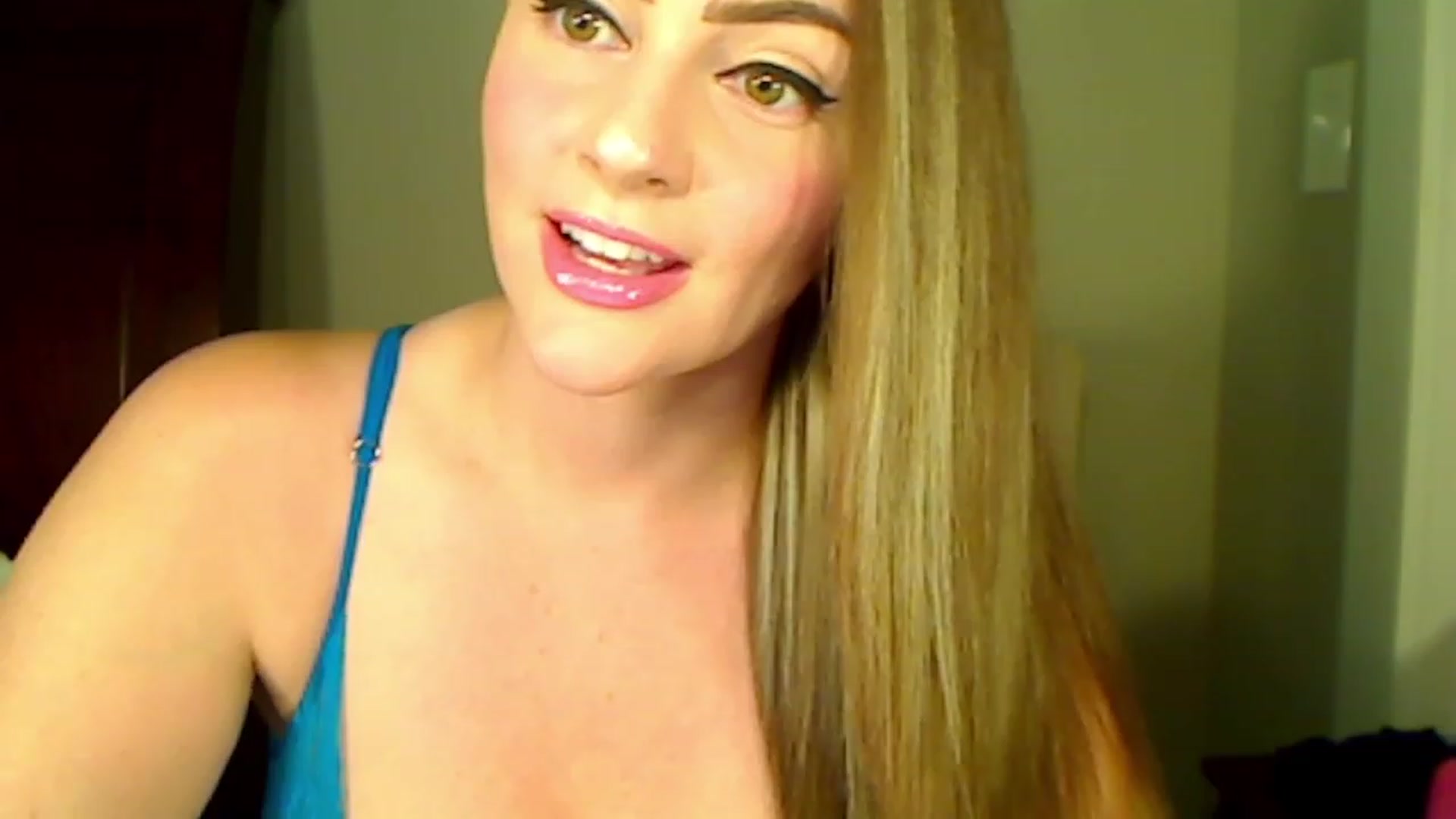 Gallery image thumbnail from LilyColt's myfreecams stream on, 05/01/2023, 16:29 image 16 of 20