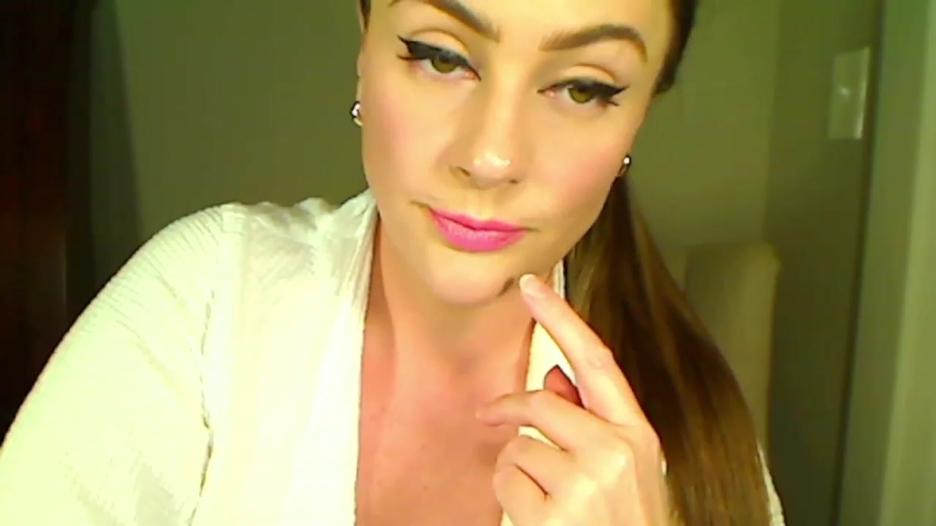 Gallery image thumbnail from LilyColt's myfreecams stream on, 03/06/2024, 24:59 image 5 of 20