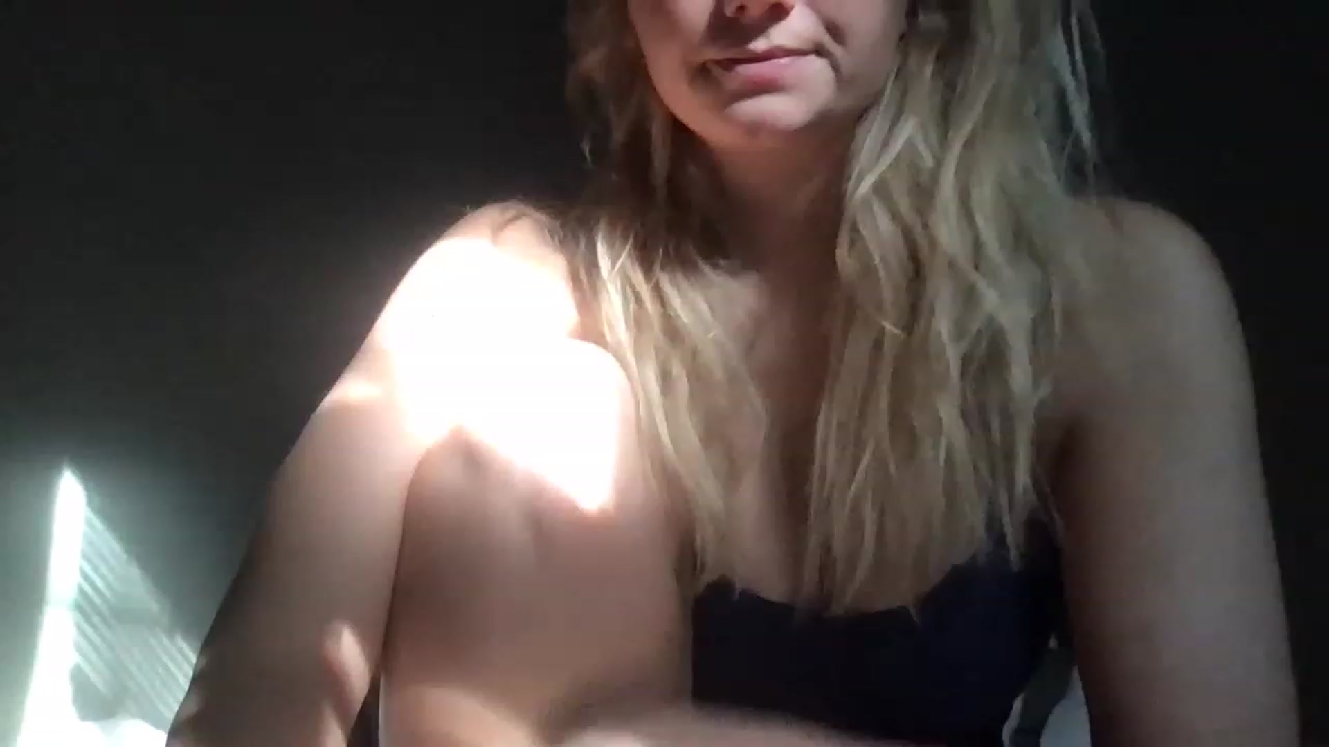 Gallery image thumbnail from LilyCookie's myfreecams stream on, 11/14/2022, 14:39 image 12 of 20