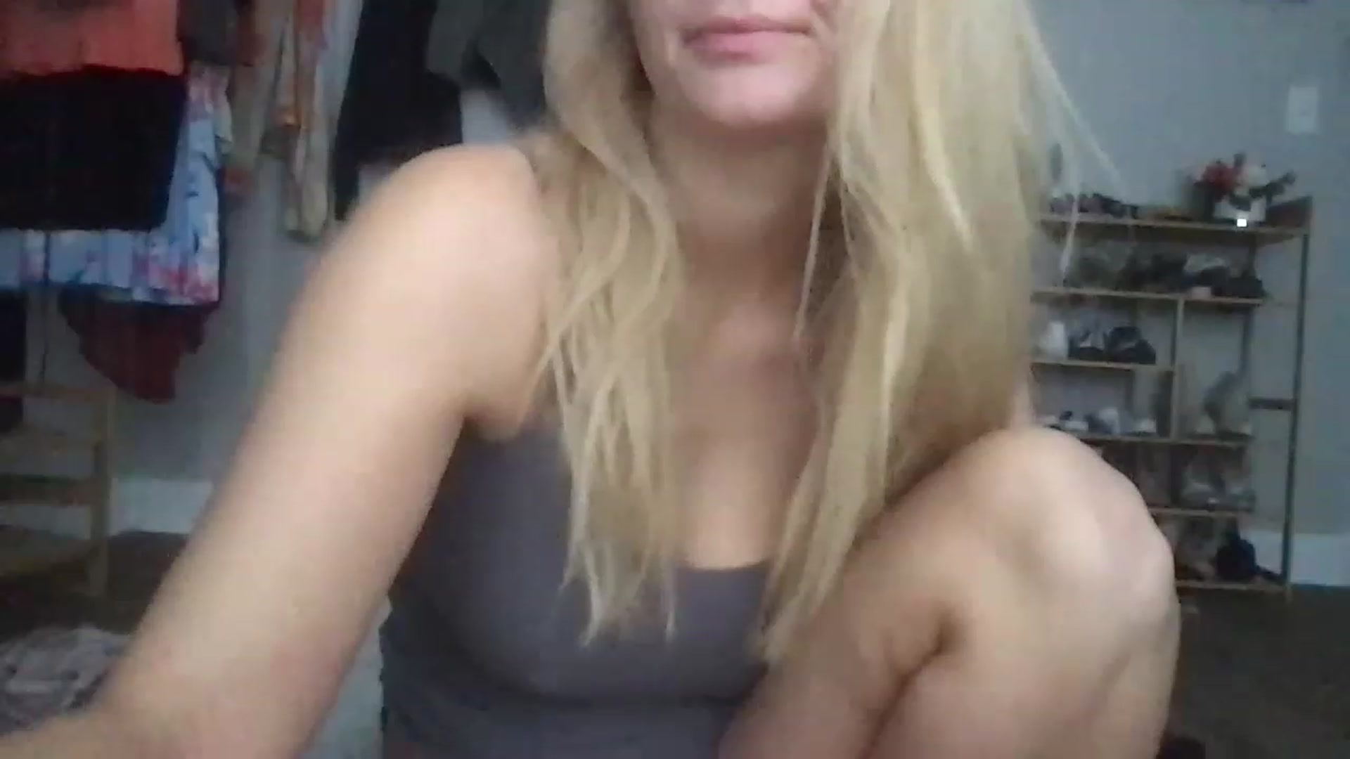 Gallery image thumbnail from LilyCookie's myfreecams stream on, 12/12/2022, 16:01 image 17 of 20