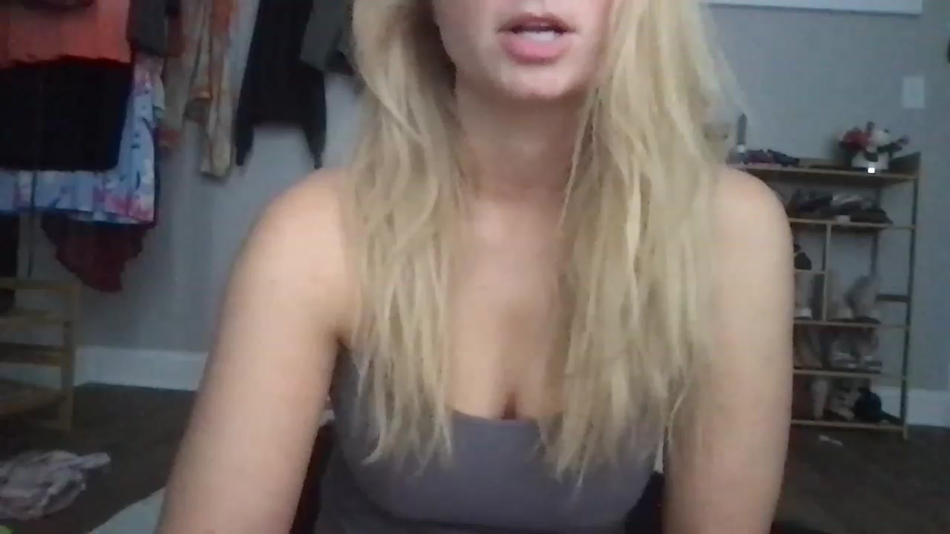 Gallery image thumbnail from LilyCookie's myfreecams stream on, 12/12/2022, 16:01 image 10 of 20