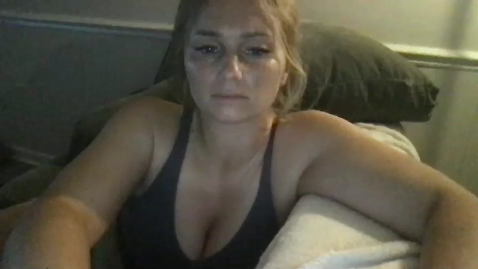 Gallery image thumbnail from LilyCookie's myfreecams stream on, 05/07/2023, 02:03 image 10 of 20