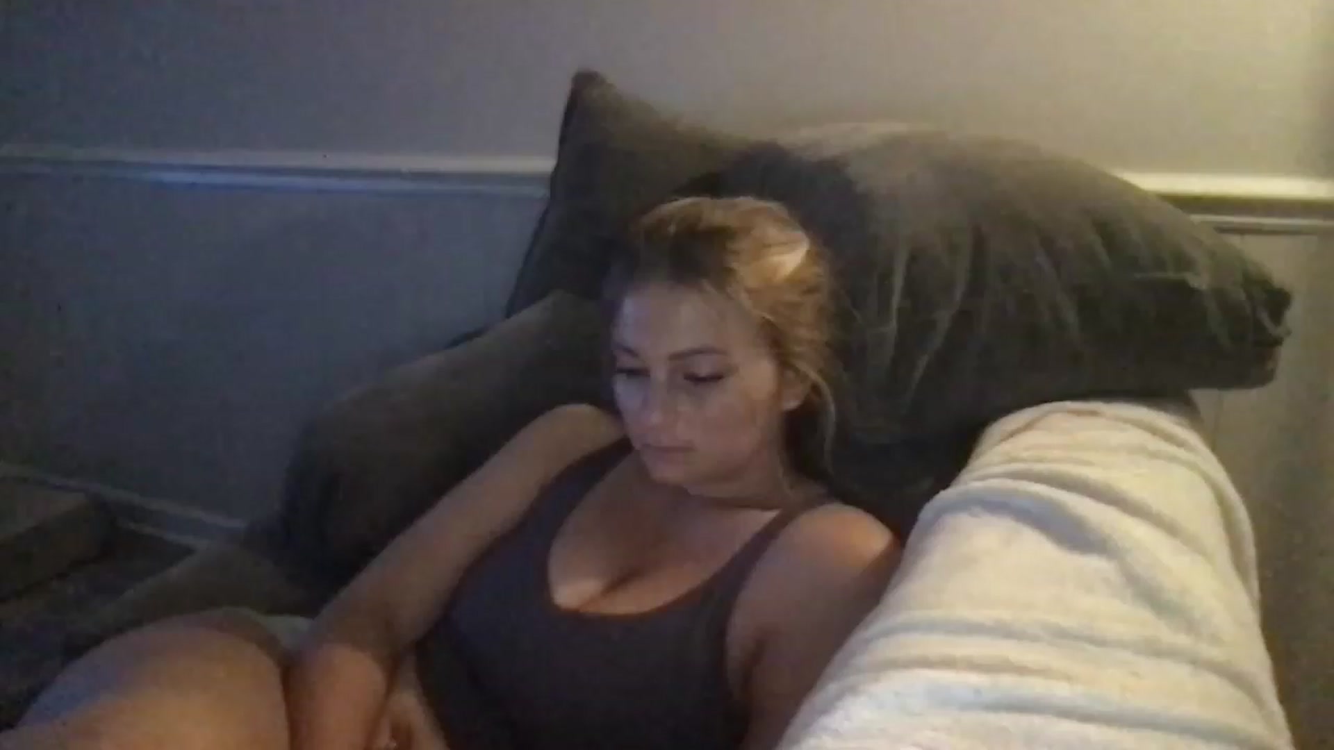 Gallery image thumbnail from LilyCookie's myfreecams stream on, 05/07/2023, 02:03 image 19 of 20