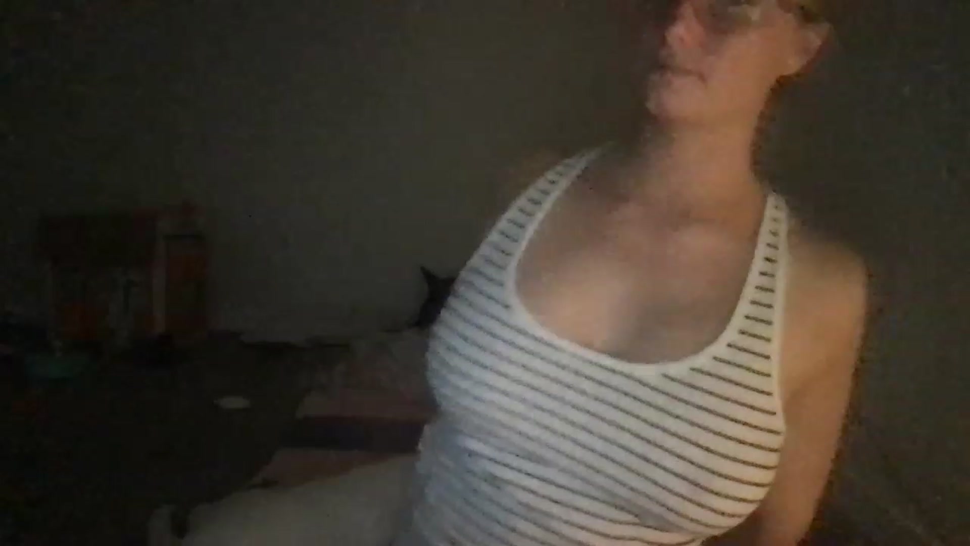 Gallery image thumbnail from LilyCookie's myfreecams stream on, 08/06/2023, 15:35 image 8 of 20