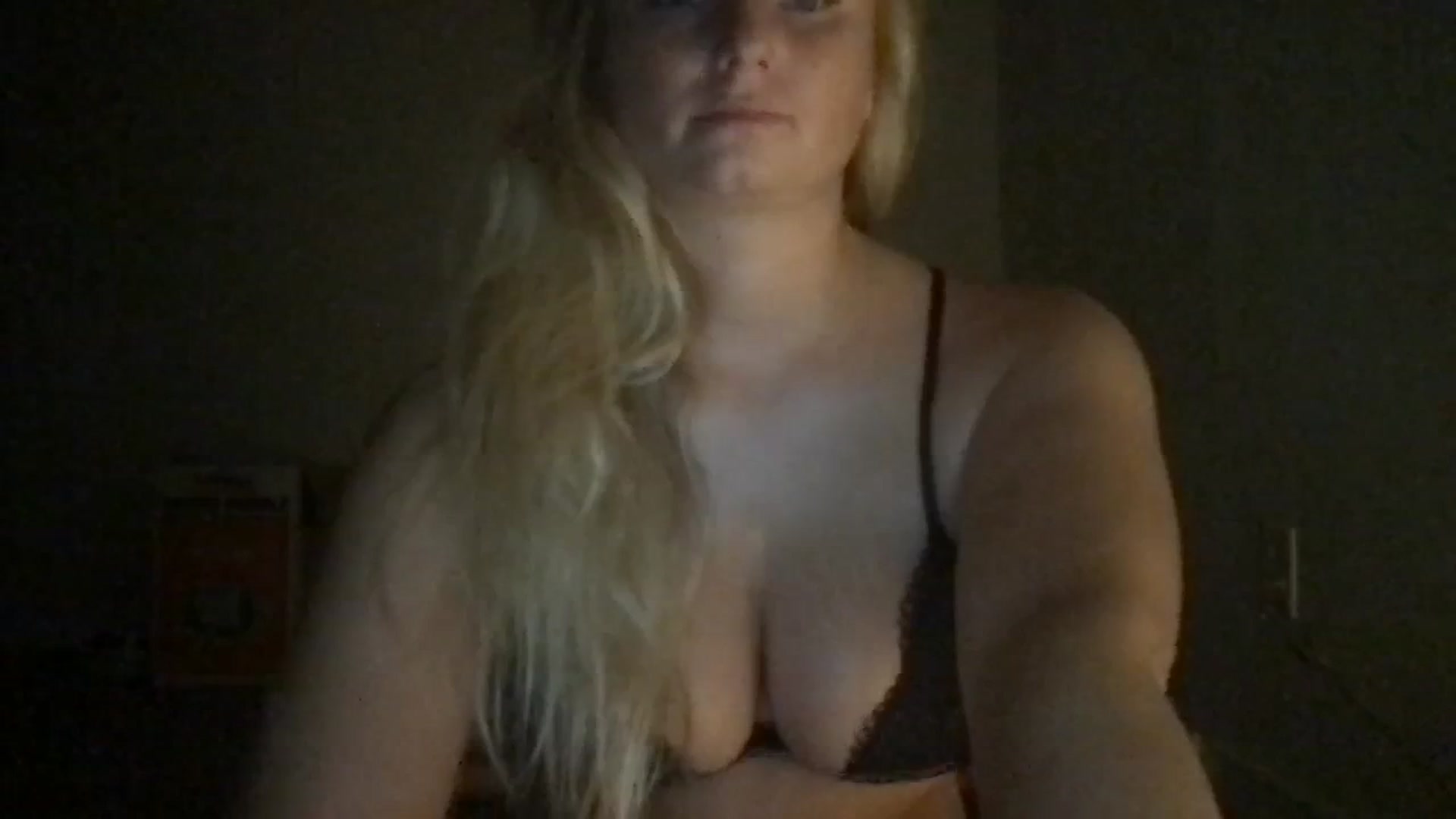 Gallery image thumbnail from LilyCookie's myfreecams stream on, 09/19/2023, 01:30 image 11 of 20