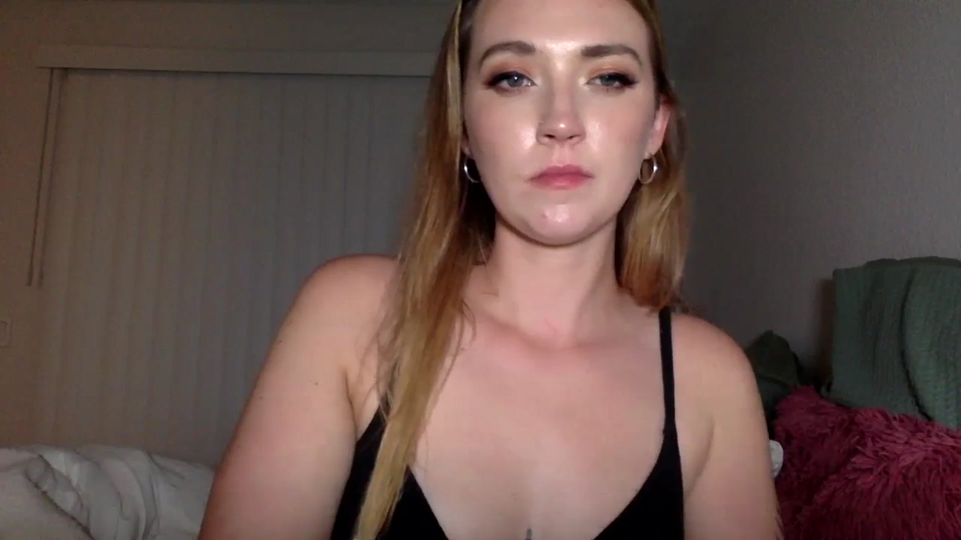 Gallery image thumbnail from LilyDunn's myfreecams stream on, 09/05/2023, 08:25 image 3 of 20