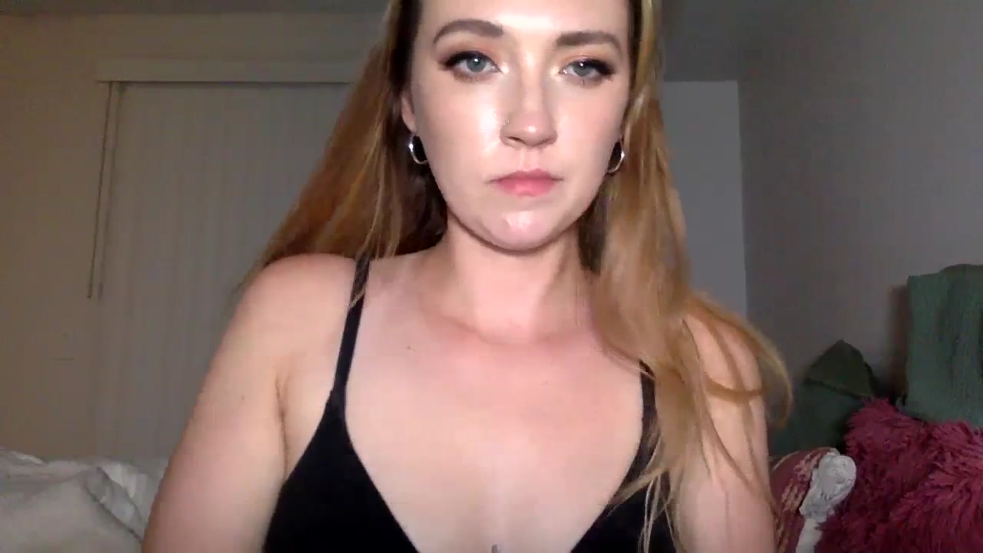 Gallery image thumbnail from LilyDunn's myfreecams stream on, 09/05/2023, 08:25 image 11 of 20