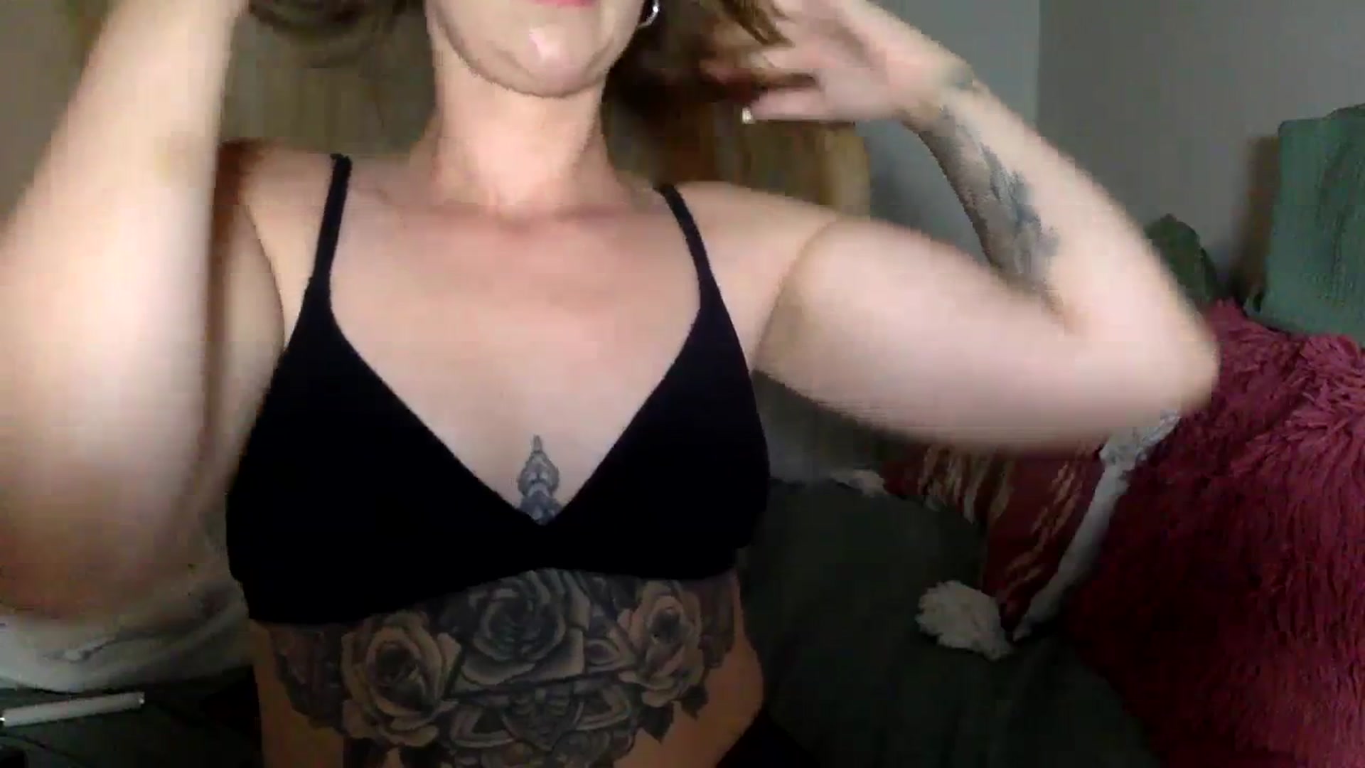 Gallery image thumbnail from LilyDunn's myfreecams stream on, 09/05/2023, 08:25 image 16 of 20