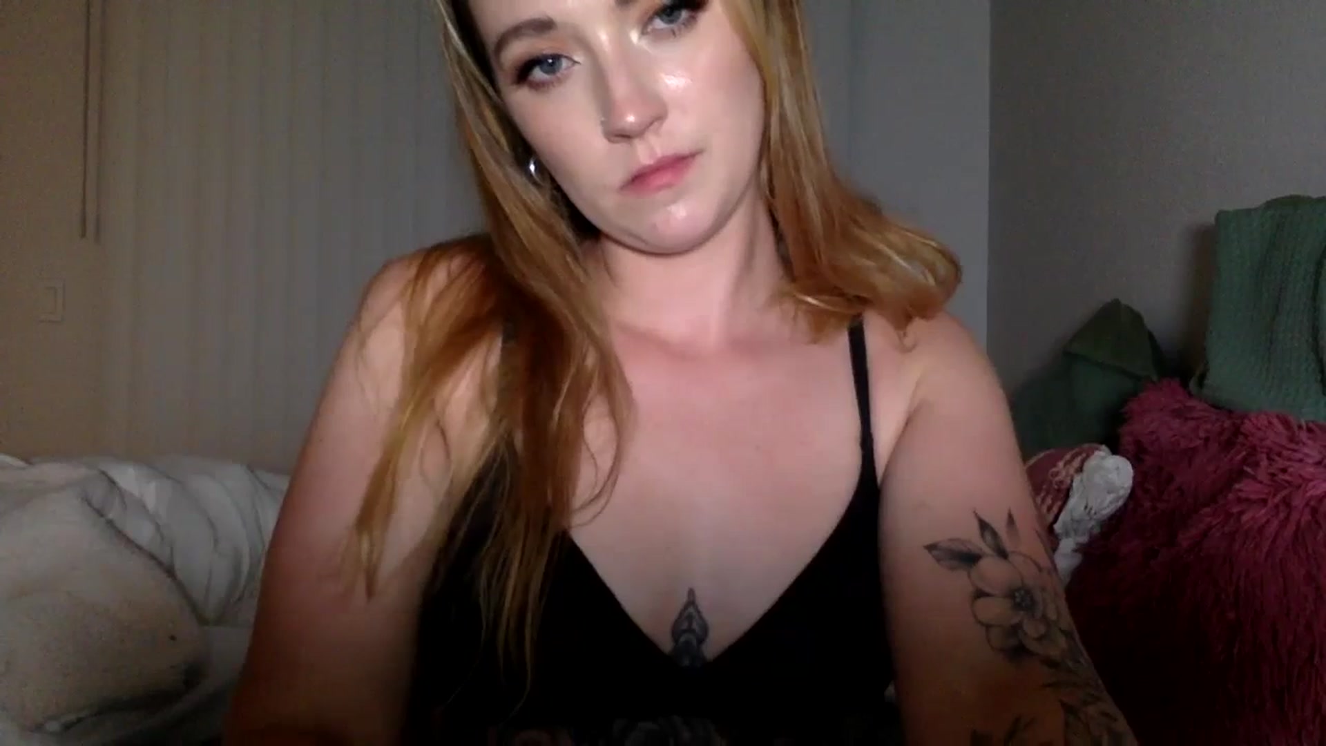 Gallery image thumbnail from LilyDunn's myfreecams stream on, 09/05/2023, 08:25 image 20 of 20