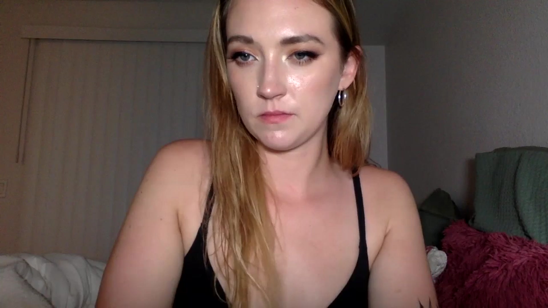 Gallery image thumbnail from LilyDunn's myfreecams stream on, 09/05/2023, 08:25 image 2 of 20