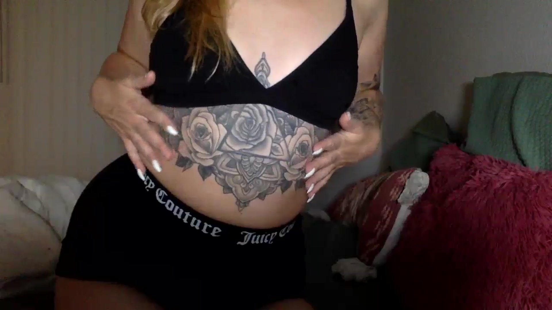 Gallery image thumbnail from LilyDunn's myfreecams stream on, 09/05/2023, 09:19 image 10 of 20