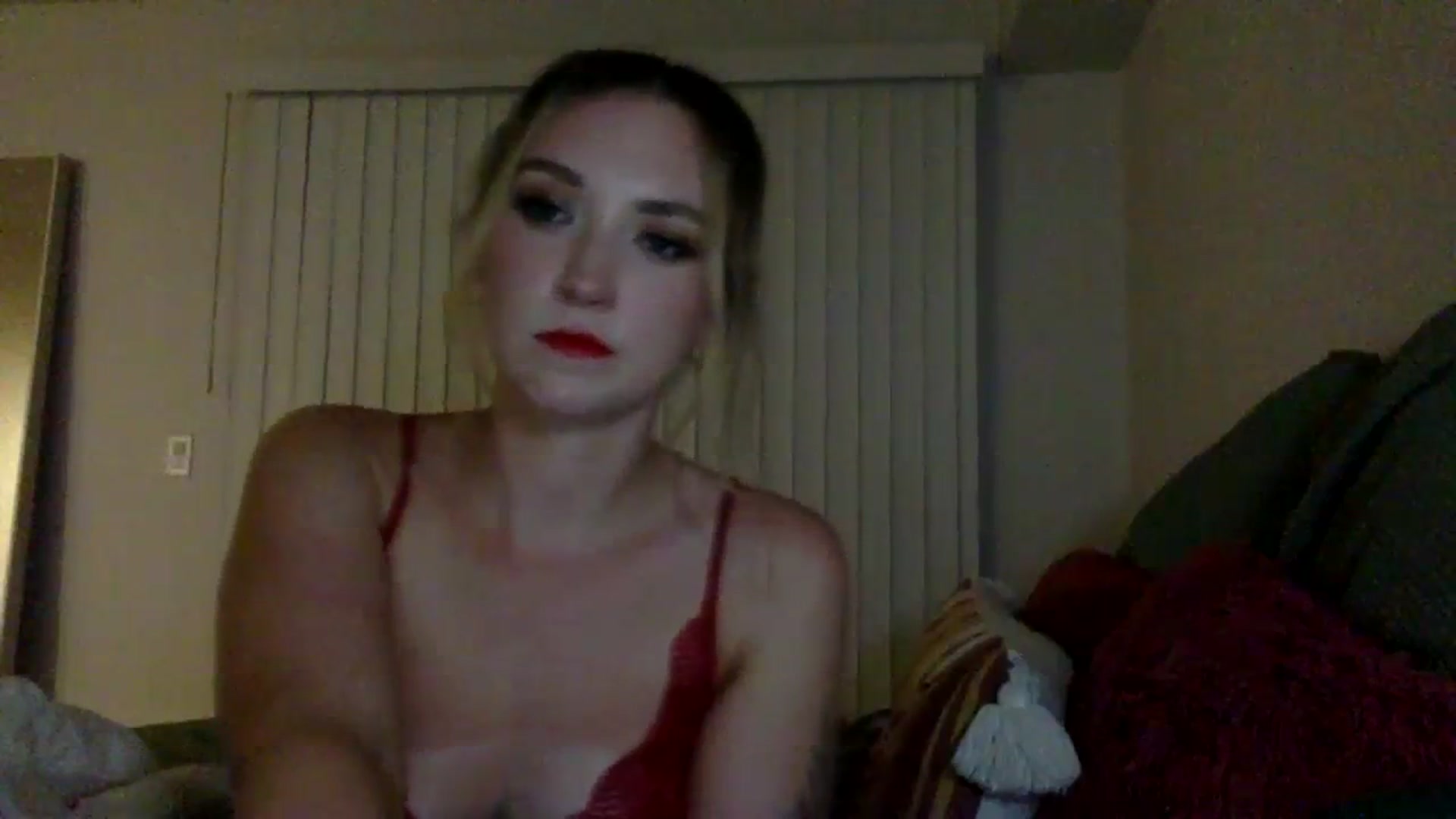 Gallery image thumbnail from LilyDunn's myfreecams stream on, 09/25/2023, 09:37 image 18 of 20