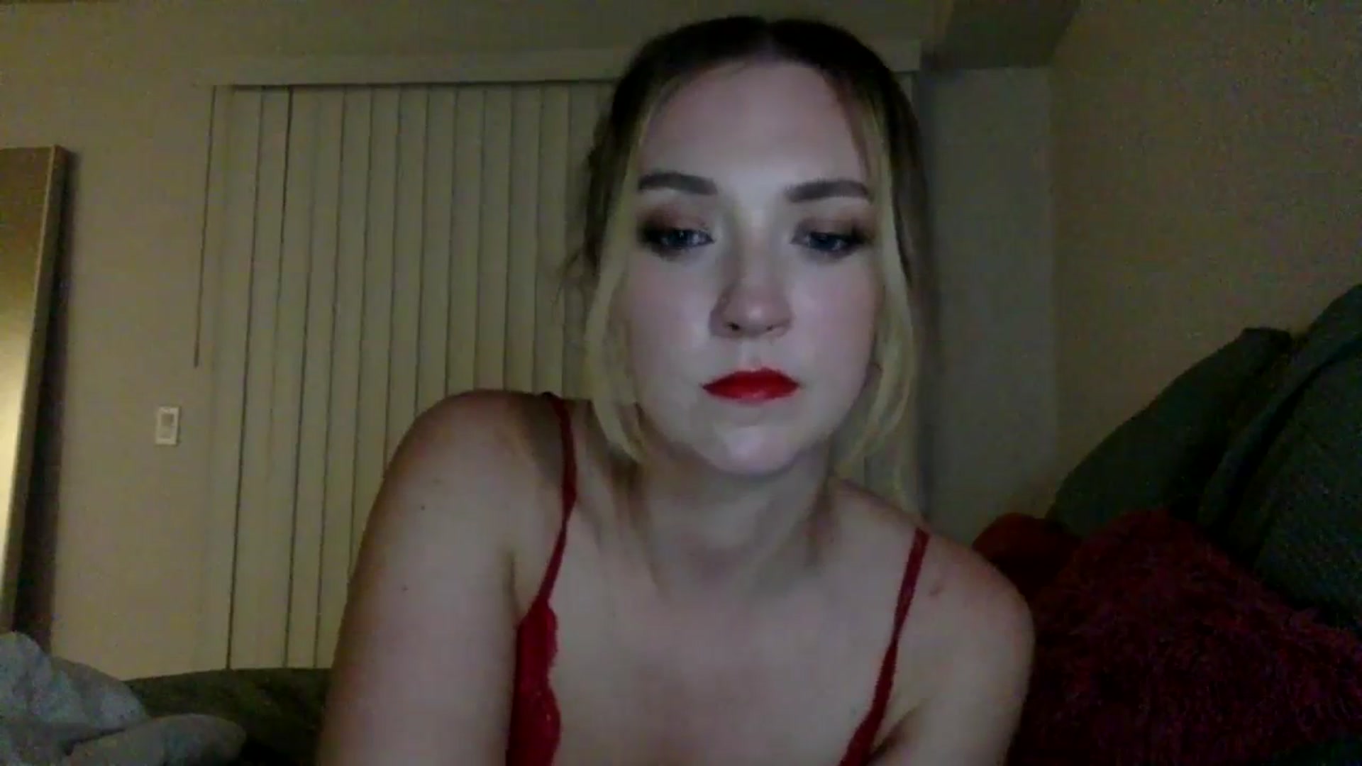 Gallery image thumbnail from LilyDunn's myfreecams stream on, 09/25/2023, 09:37 image 2 of 20