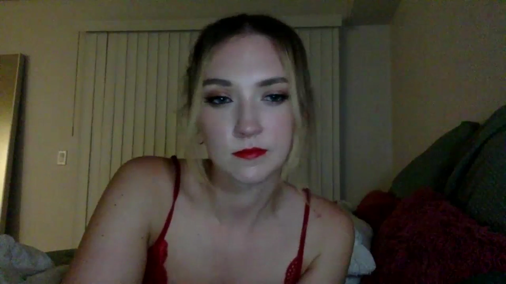 Gallery image thumbnail from LilyDunn's myfreecams stream on, 09/25/2023, 09:37 image 14 of 20
