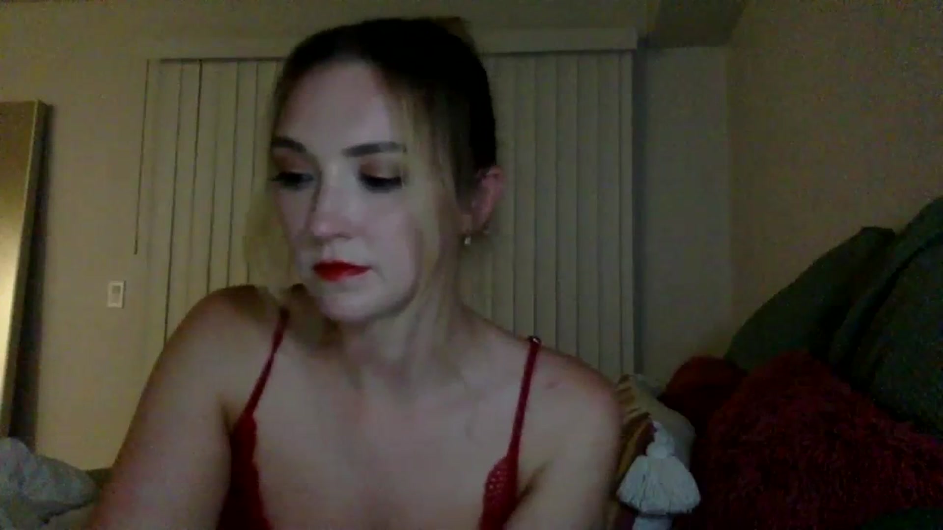 Gallery image thumbnail from LilyDunn's myfreecams stream on, 09/25/2023, 09:37 image 16 of 20