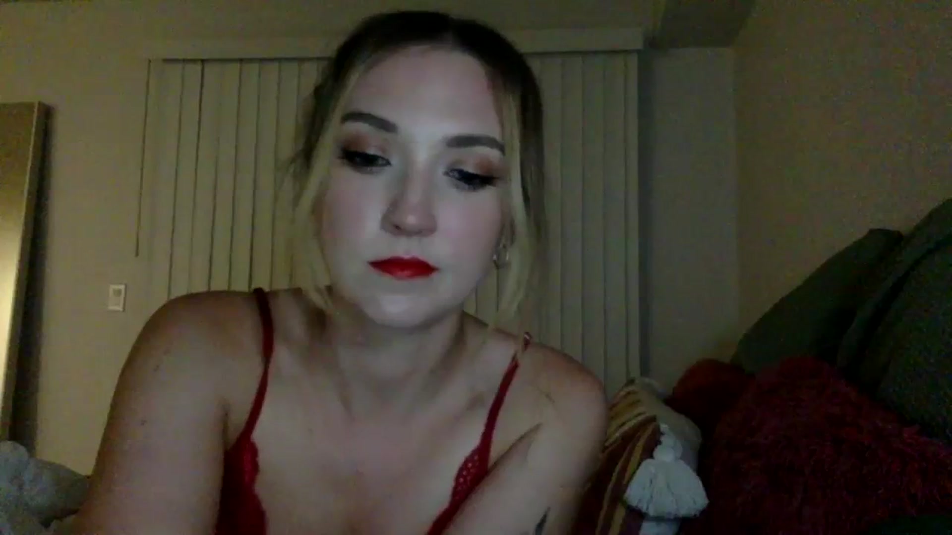 Gallery image thumbnail from LilyDunn's myfreecams stream on, 09/25/2023, 09:37 image 10 of 20