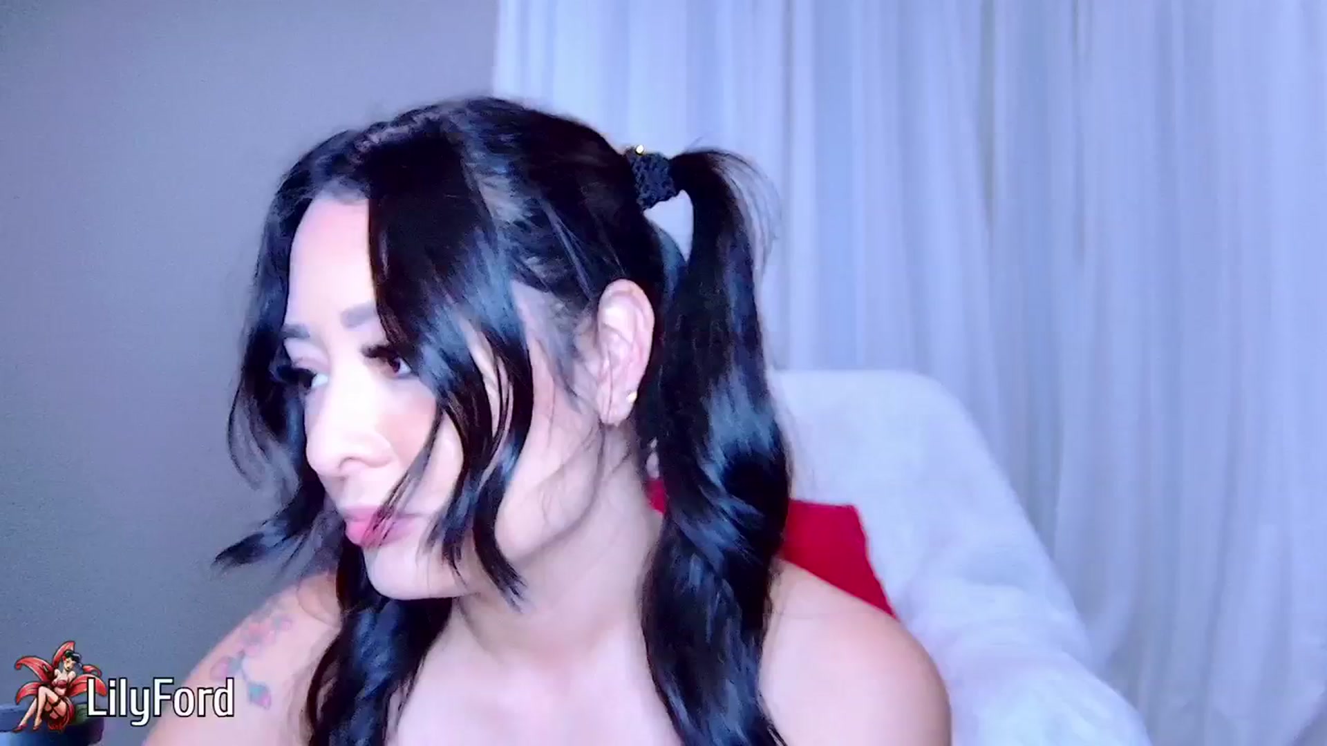 Gallery image thumbnail from LilyFord's myfreecams stream on, 03/10/2024, 09:50 image 7 of 20