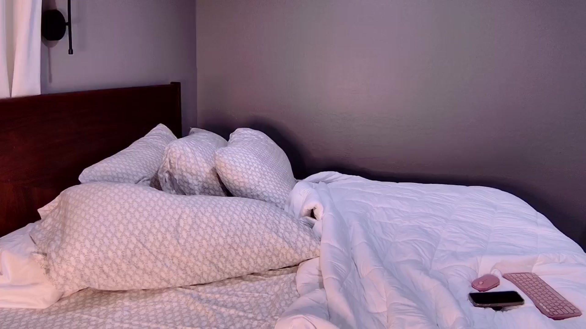 Gallery image thumbnail from LilyFord's myfreecams stream on, 04/20/2025, 09:48 image 18 of 20