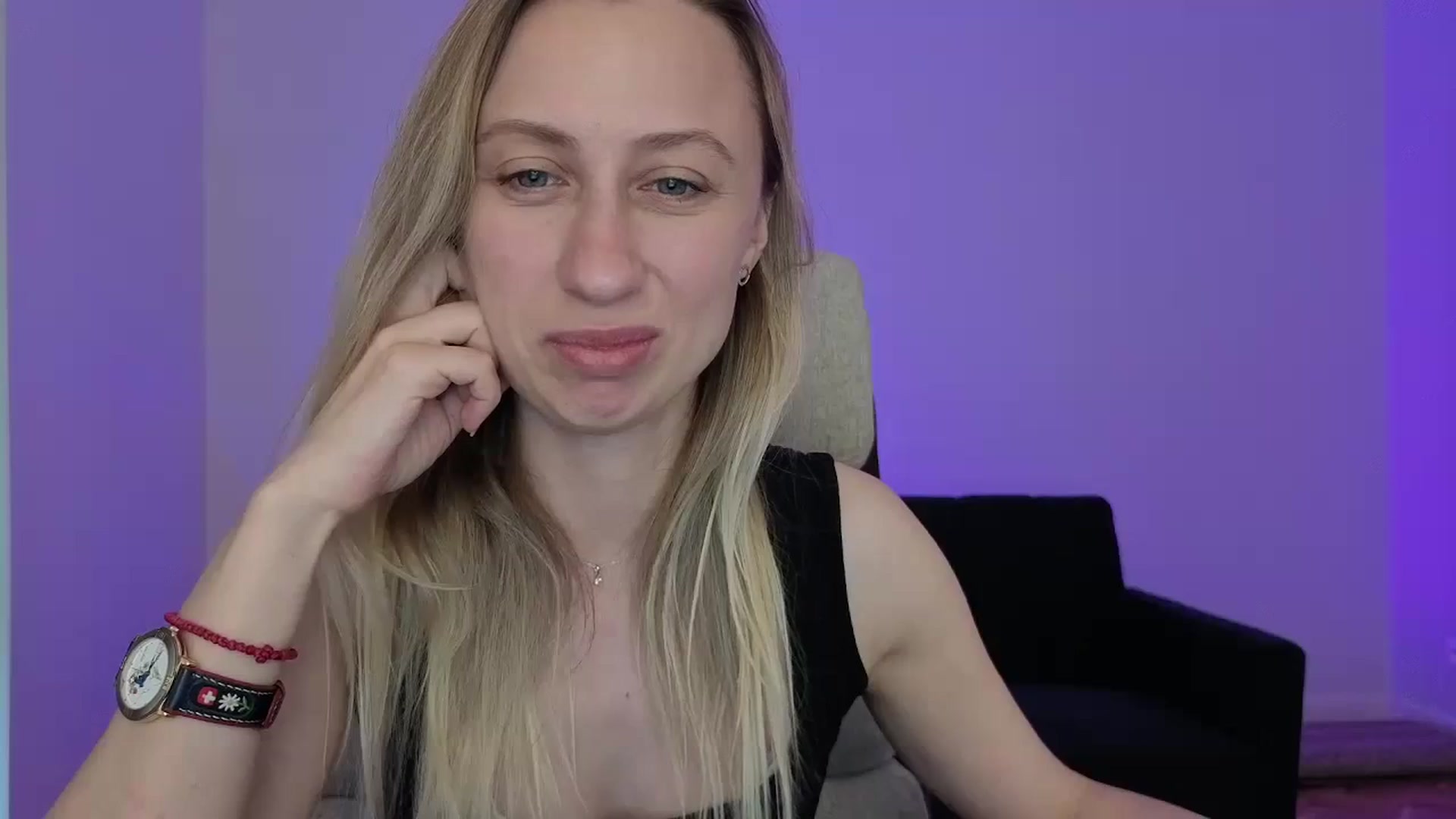 Gallery image thumbnail from LilyFoxx's myfreecams stream on, 05/15/2025, 14:15 image 5 of 20
