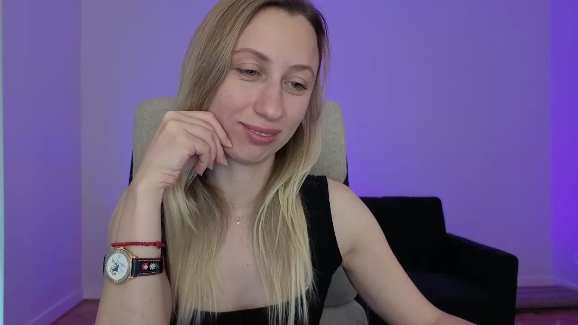 Gallery image thumbnail from LilyFoxx's myfreecams stream on, 05/15/2025, 14:15 image 8 of 20