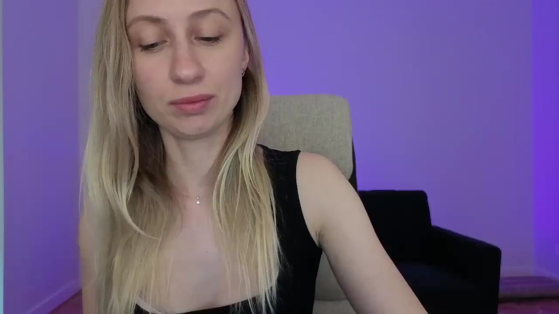 Gallery image thumbnail from LilyFoxx's myfreecams stream on, 05/15/2025, 14:15 image 6 of 20
