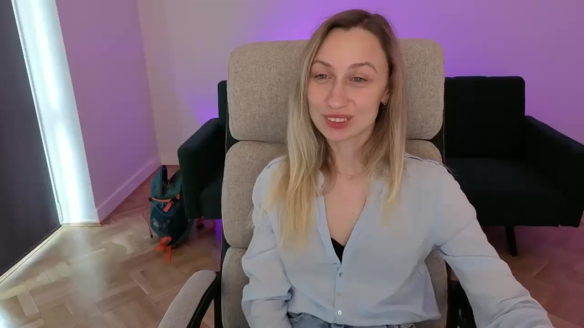Gallery image thumbnail from LilyFoxx's myfreecams stream on, 05/20/2025, 11:23 image 10 of 20