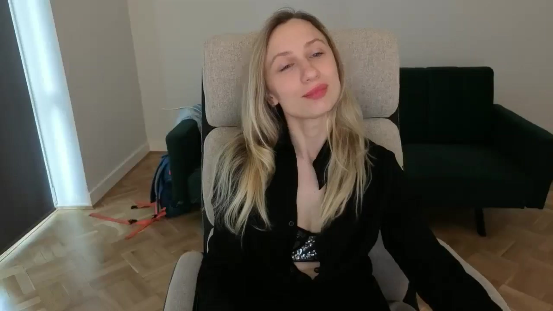 Gallery image thumbnail from LilyFoxx's myfreecams stream on, 05/21/2025, 10:42 image 8 of 20