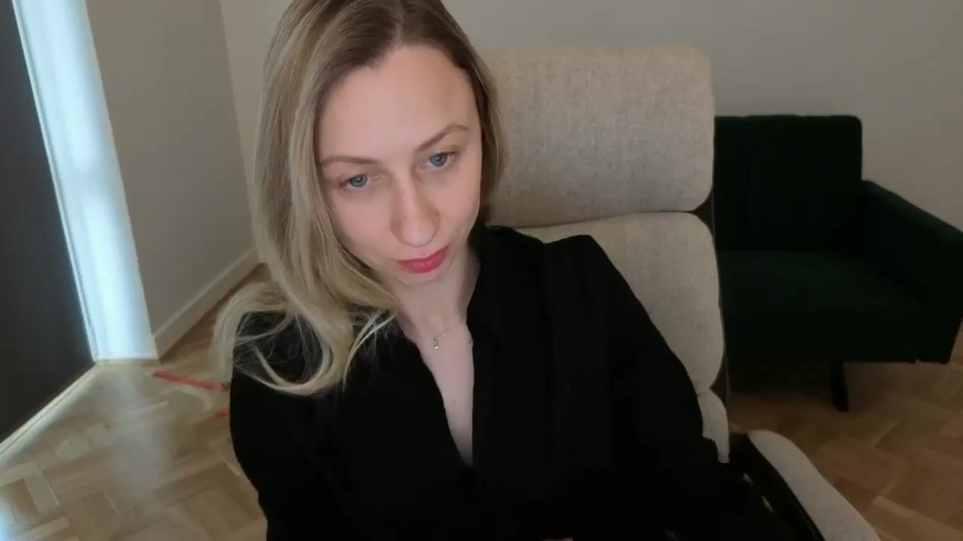 Gallery image thumbnail from LilyFoxx's myfreecams stream on, 05/21/2025, 10:42 image 14 of 20