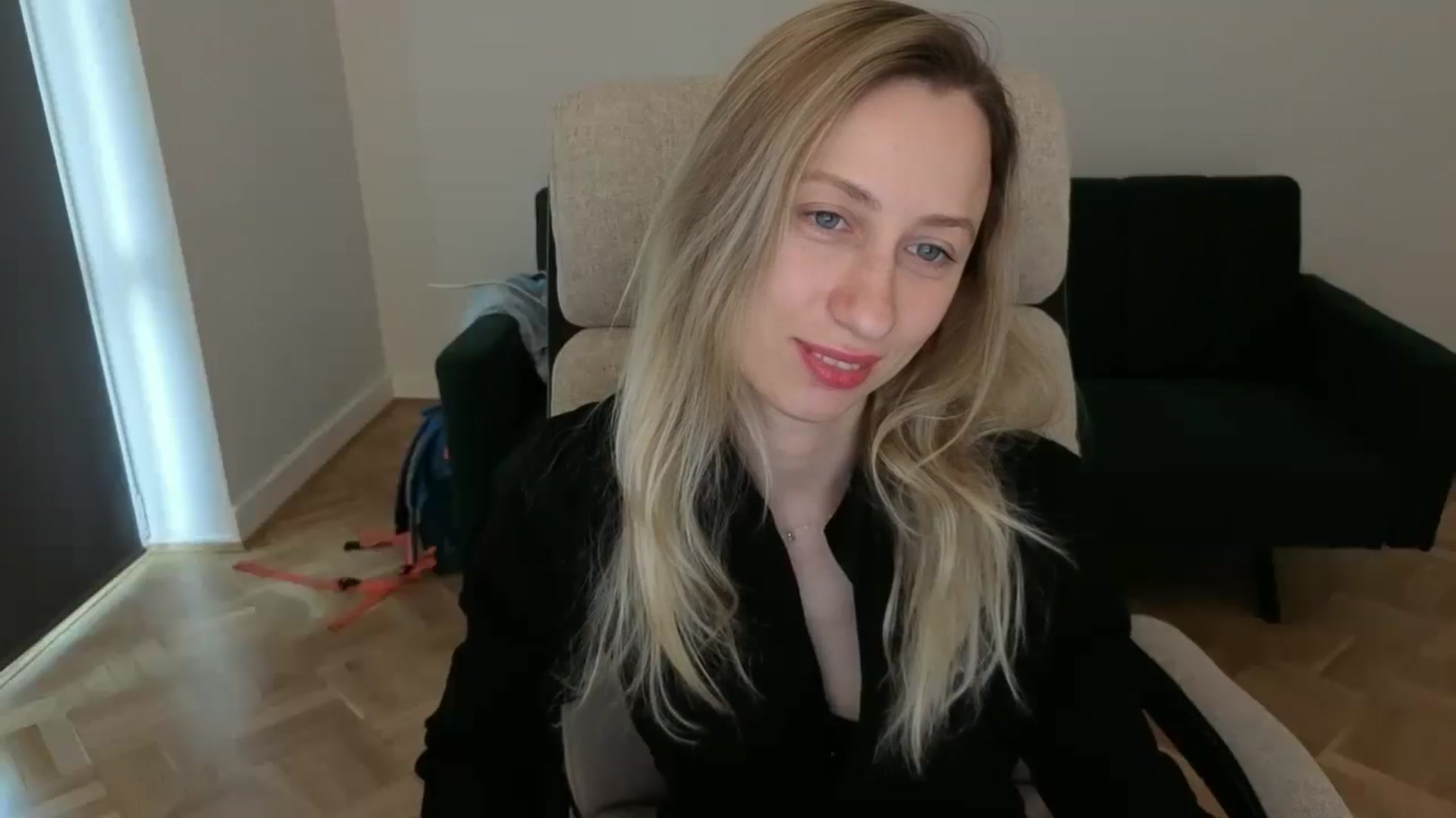 Gallery image thumbnail from LilyFoxx's myfreecams stream on, 05/21/2025, 10:42 image 3 of 20