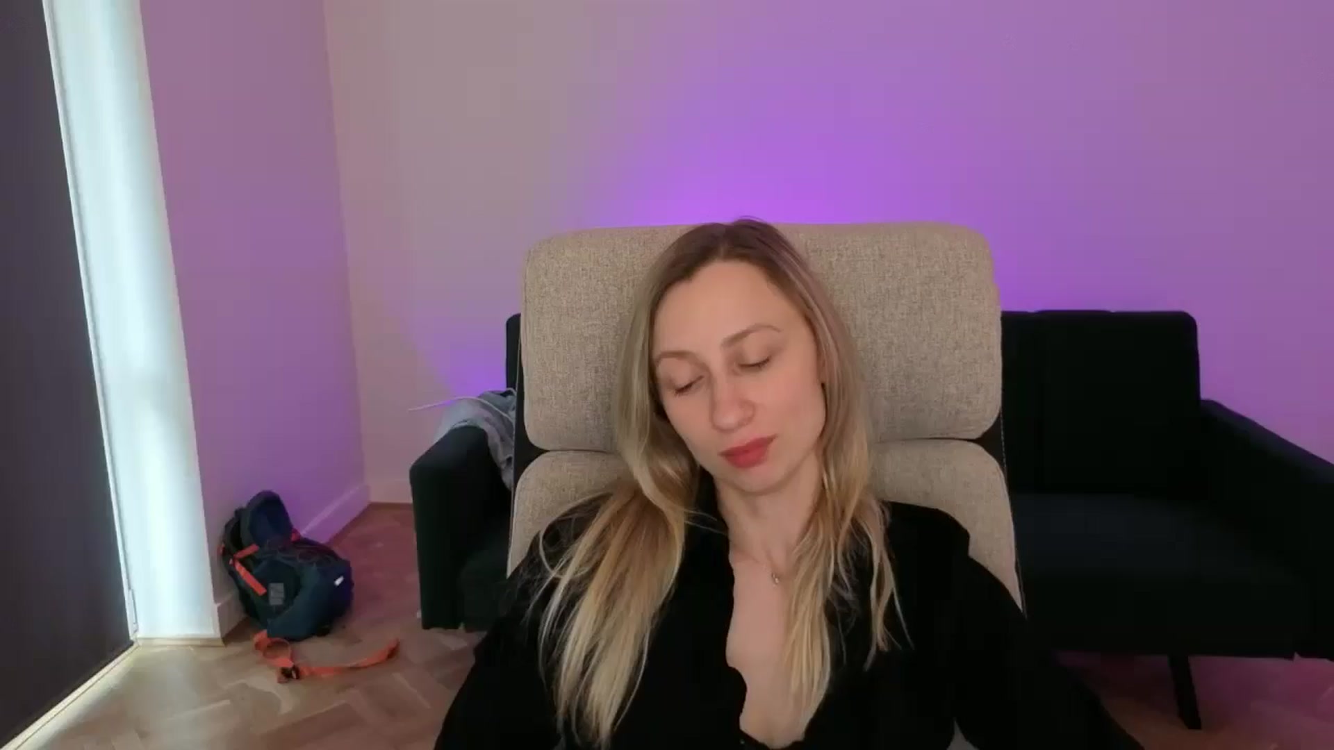 Gallery image thumbnail from LilyFoxx's myfreecams stream on, 05/21/2025, 13:34 image 19 of 20