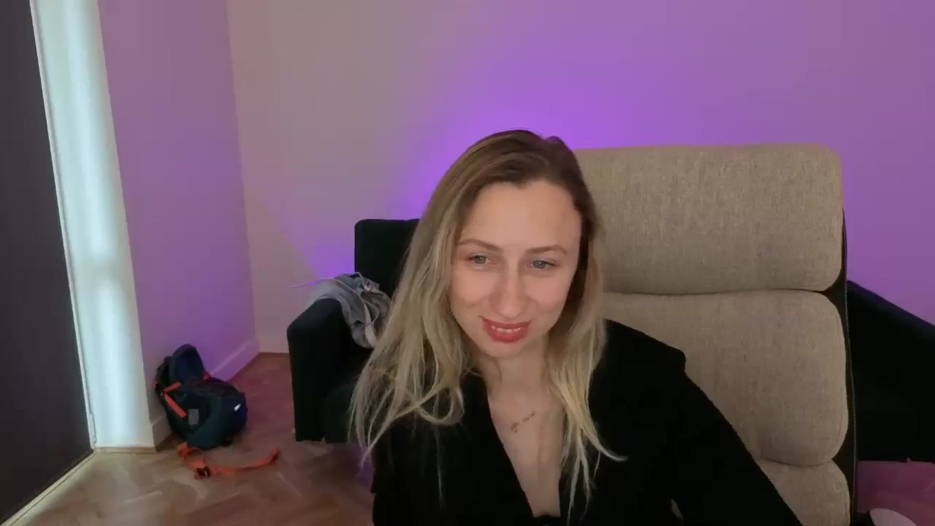 Gallery image thumbnail from LilyFoxx's myfreecams stream on, 05/21/2025, 14:10 image 17 of 20